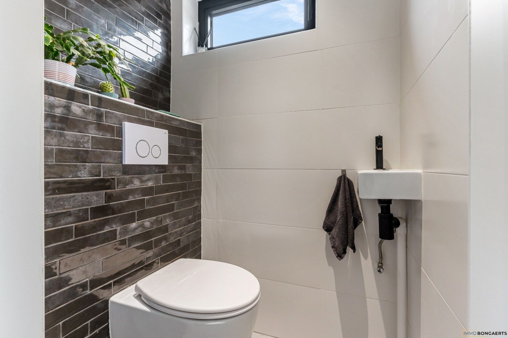 Ruime woning met 4 slaapkamers foto 14