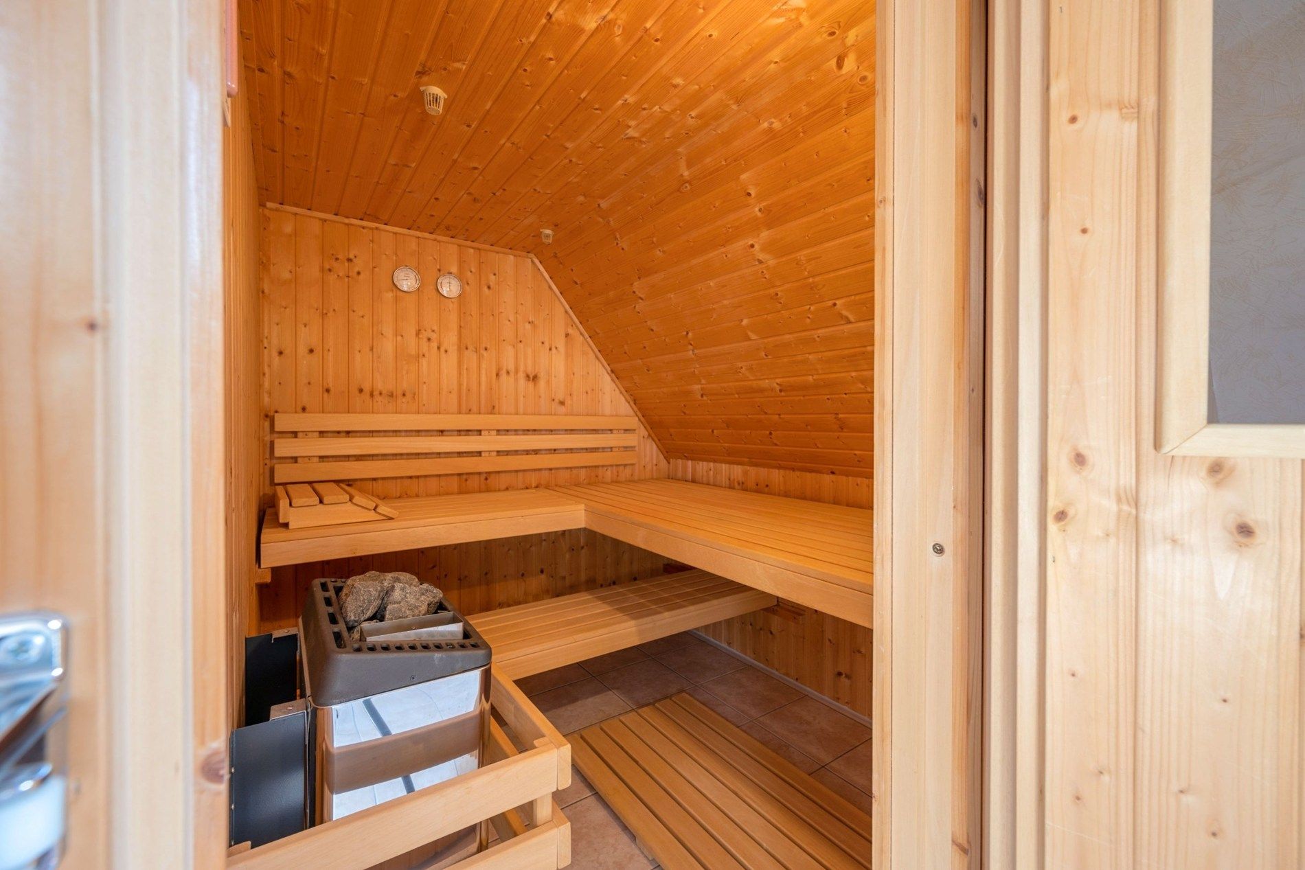 Groot duplex-appartement met 2 slaapkamers foto 18