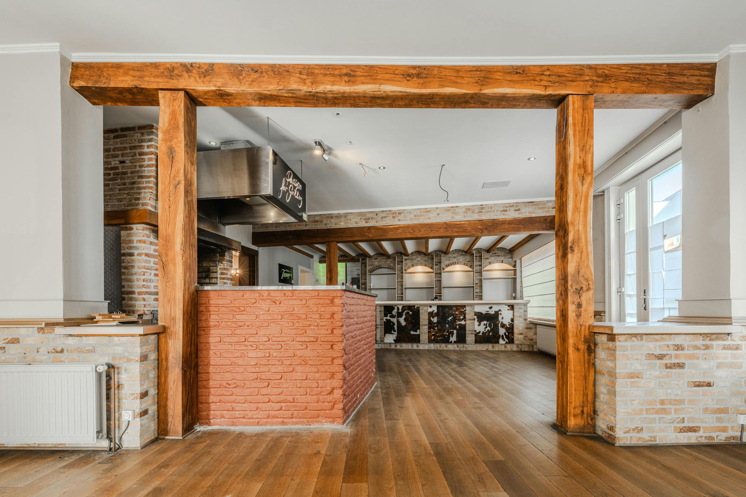 Goed gelegen handelspand met veel potentieel in Lombardsijde foto 6