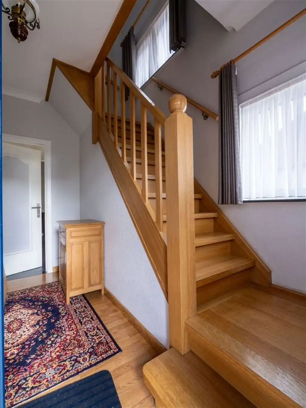 Verzorgde vrijstaande woning, grotendeels gerenoveerd foto 13