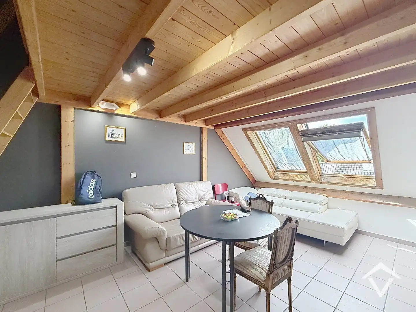 Ruime studio met aparte badkamer te Roeselare foto 6