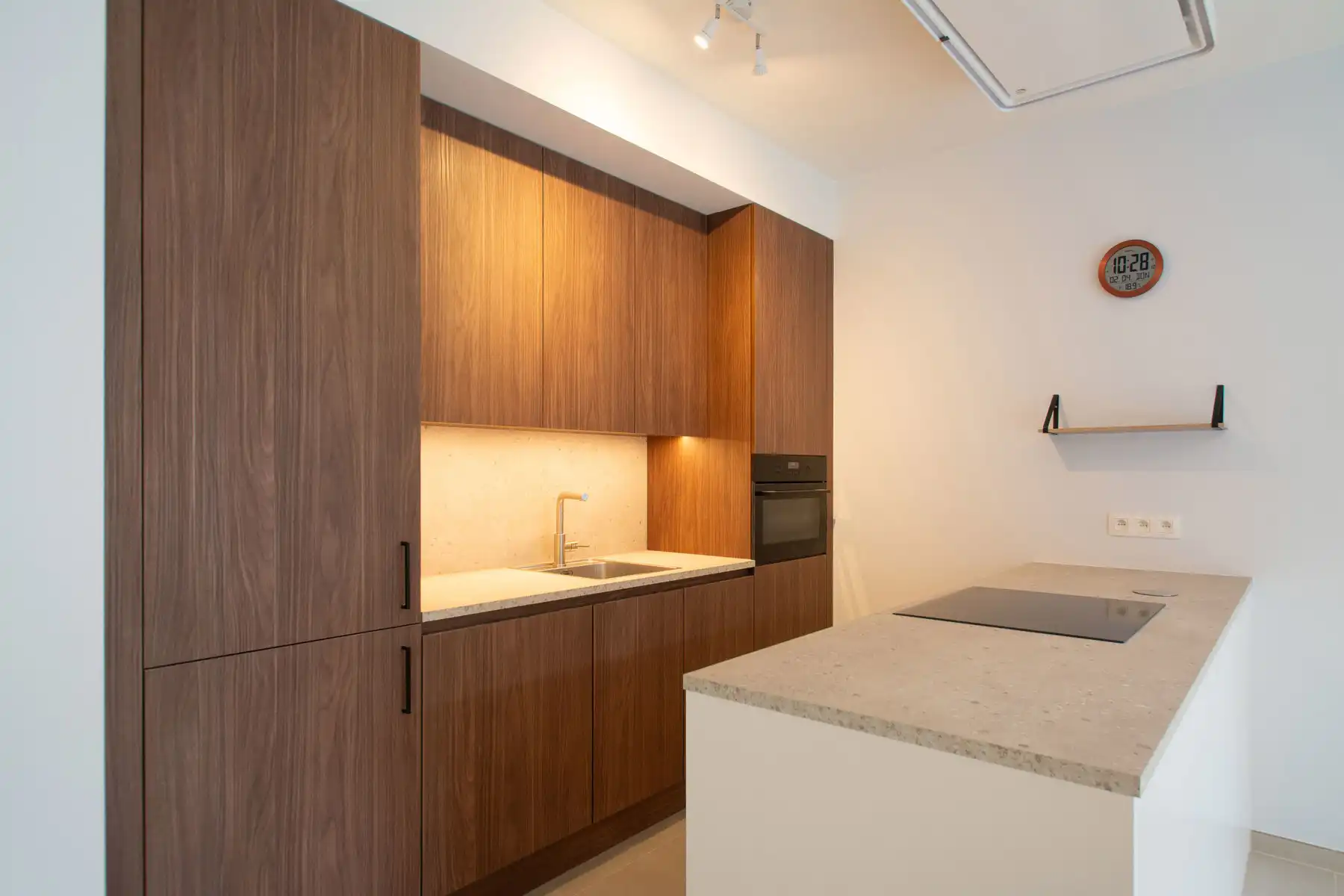 Lichtrijk nieuwbouwappartement met 2 slaapkamers en terras foto 8