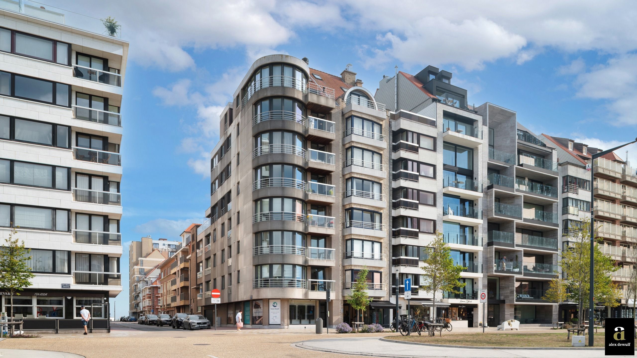 Lichtrijk hoekappartement met panoramisch zicht in Heist [Graaf d'Ursellaan]. foto 2