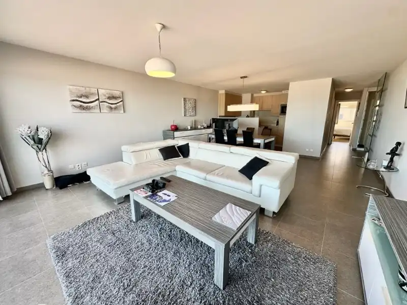 Res. Commodore - gemeubeld 2 slpk app. met terras en mogelijkheid tot huren van een garage ! foto 9