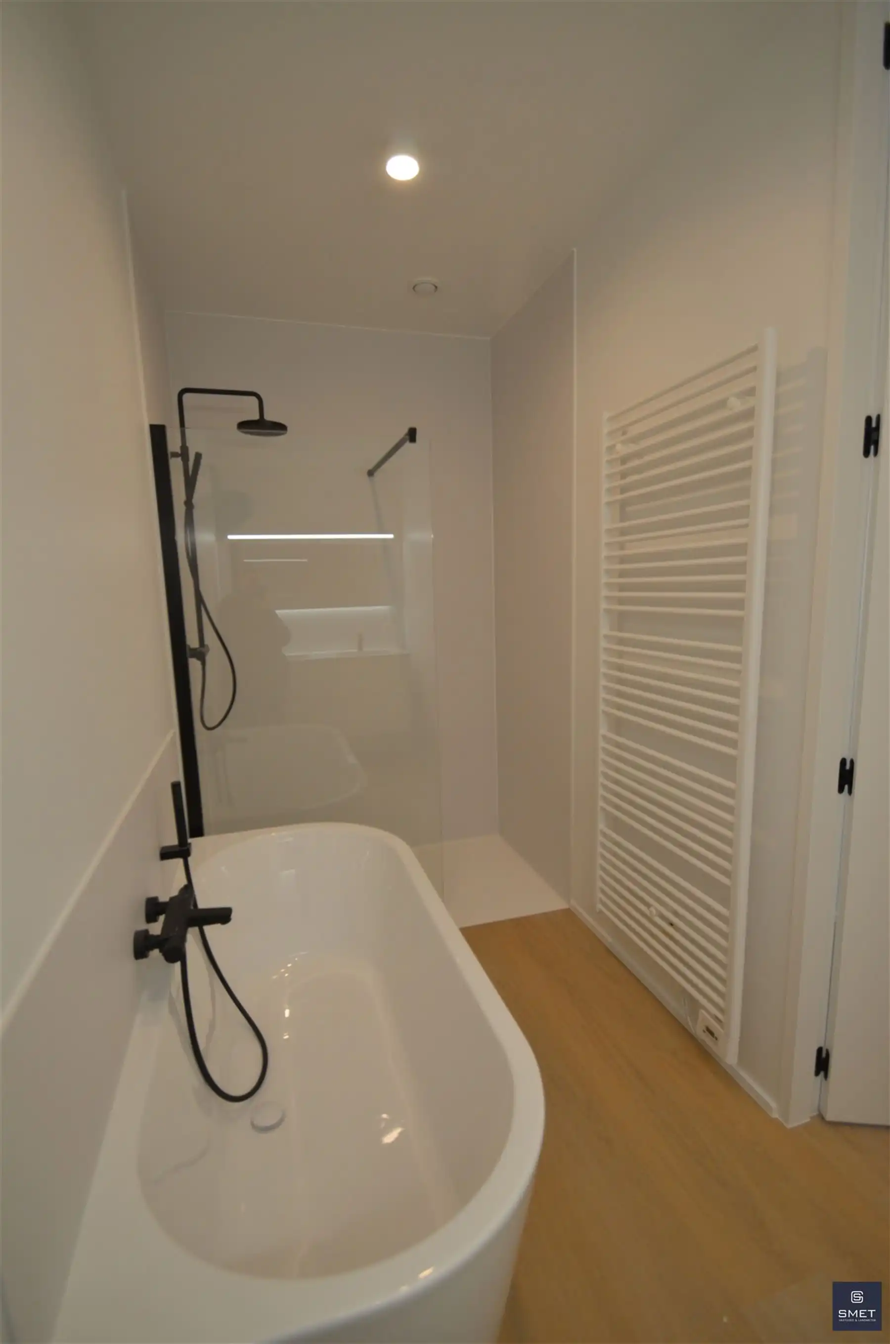 RUIM NIEUWBOUW 1V LOFTAPPT. TE HUUR foto 11