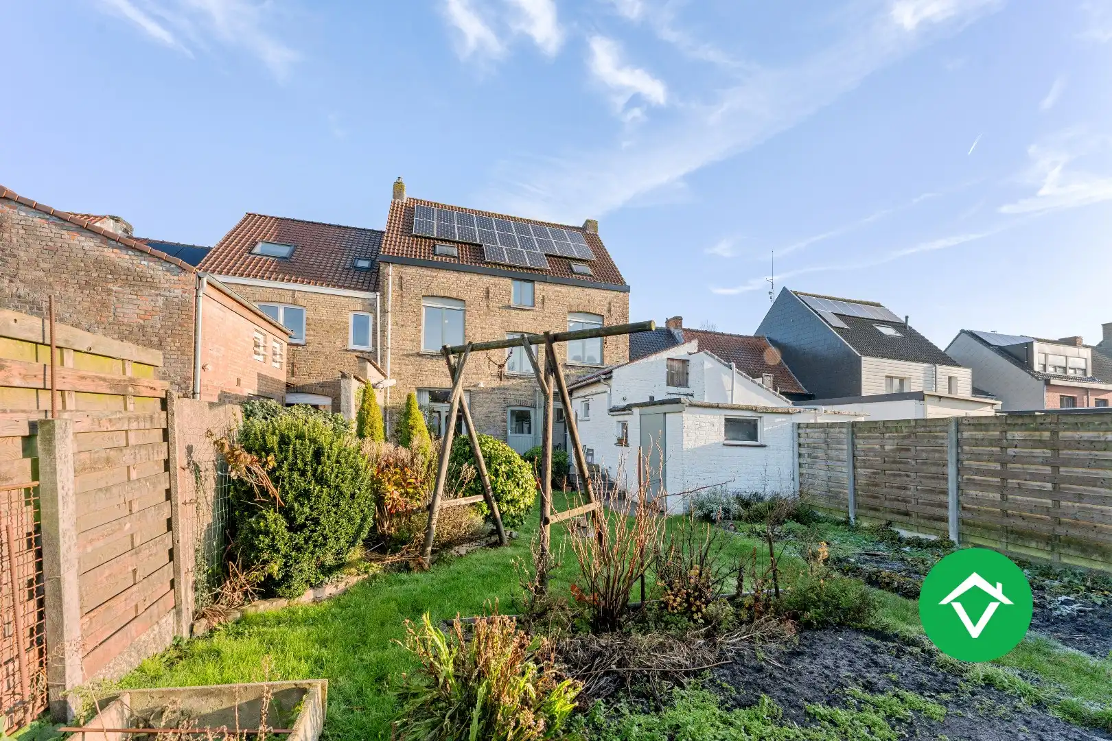 Ruim herenhuis met 4 slaapkamers en aparte garagebox in centrum Gistel foto 31