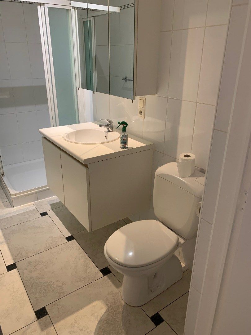 Opgefrist knap appartement op het gelijkvloers, eventueel met garagebox foto 18