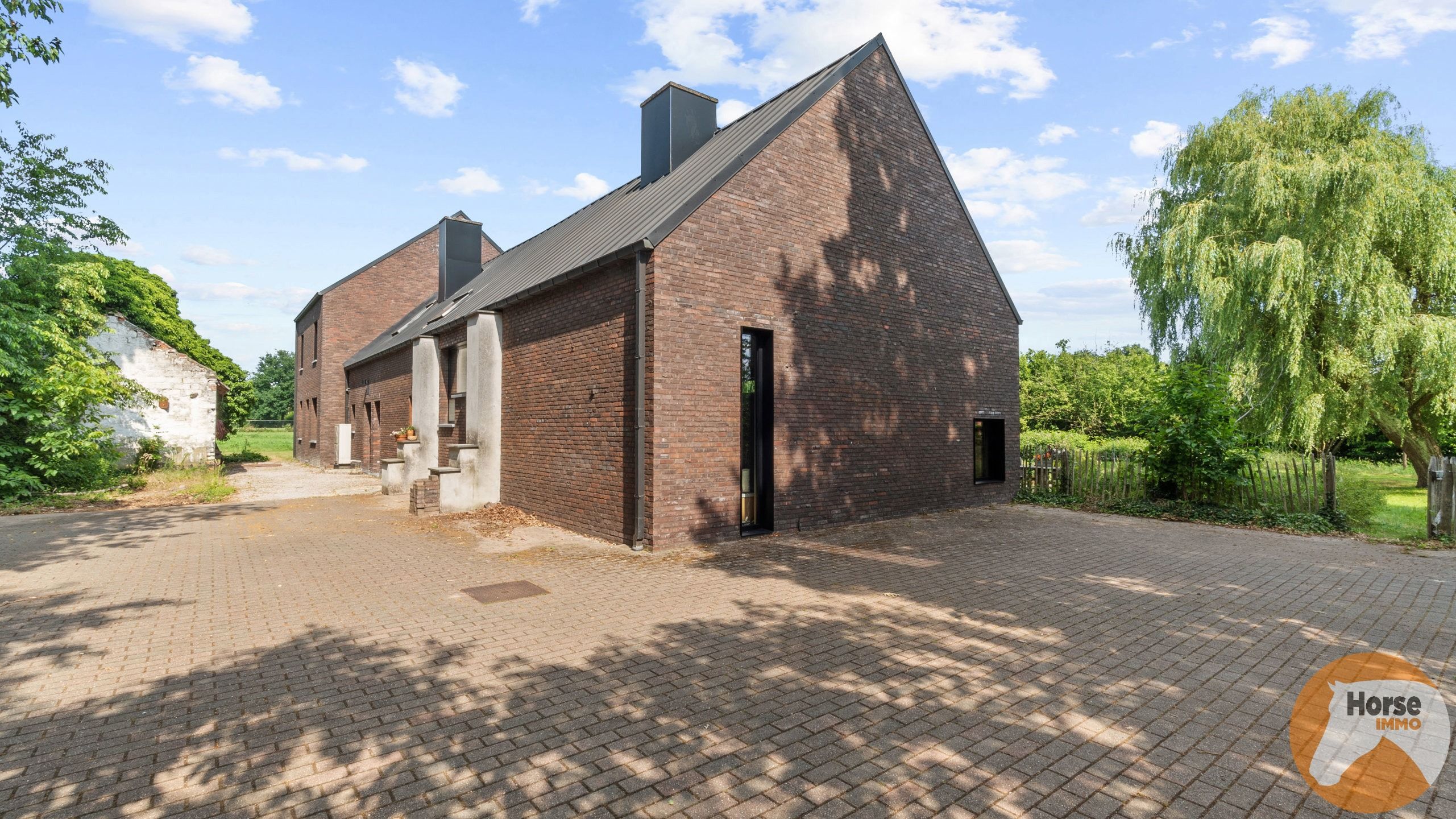 BERINGEN - Achterin gelegen woning op 1ha45 foto 6