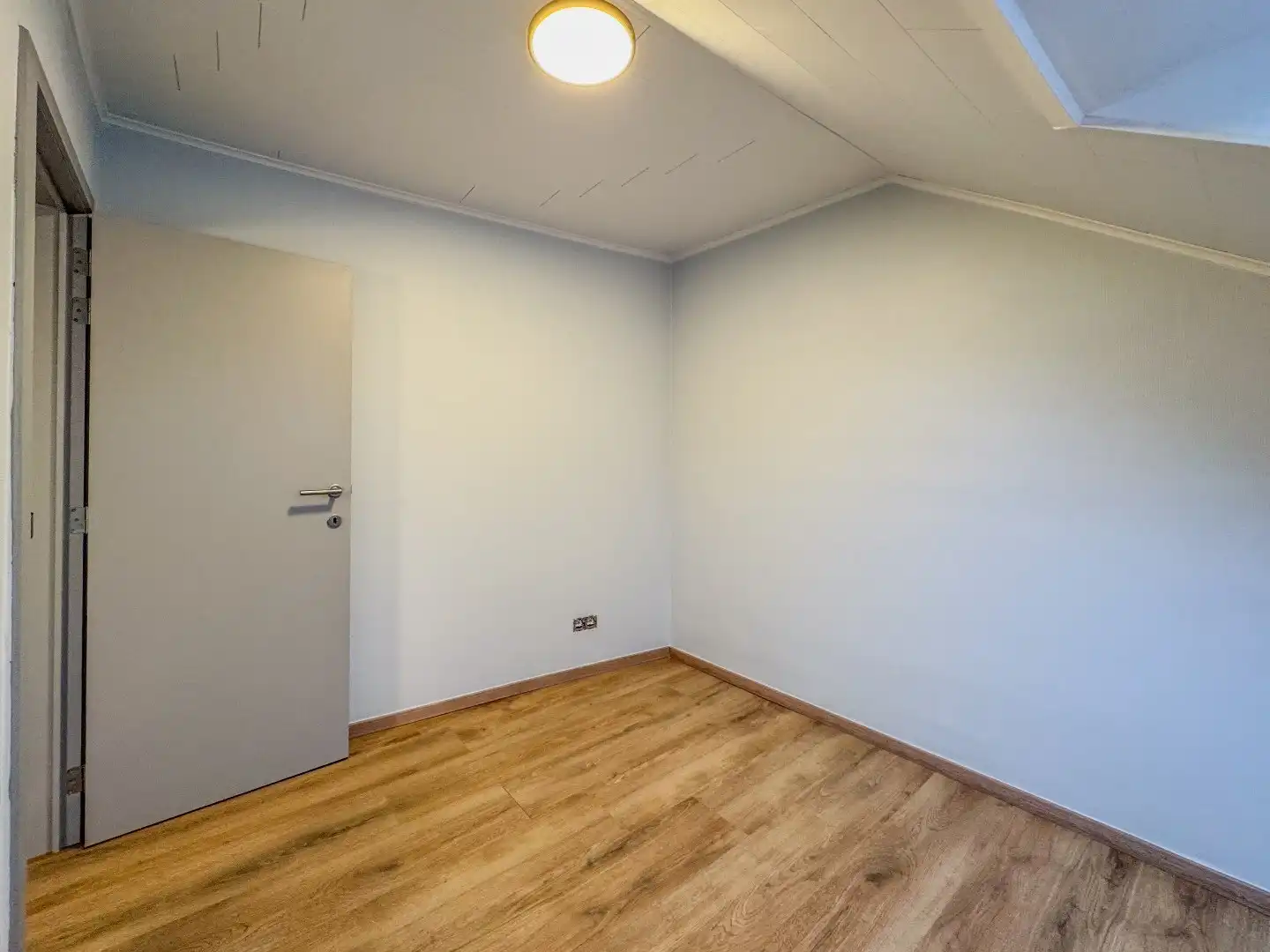 Verrassend ruime woning met 3 slaapkamers en polyvalente ruimte. foto 25