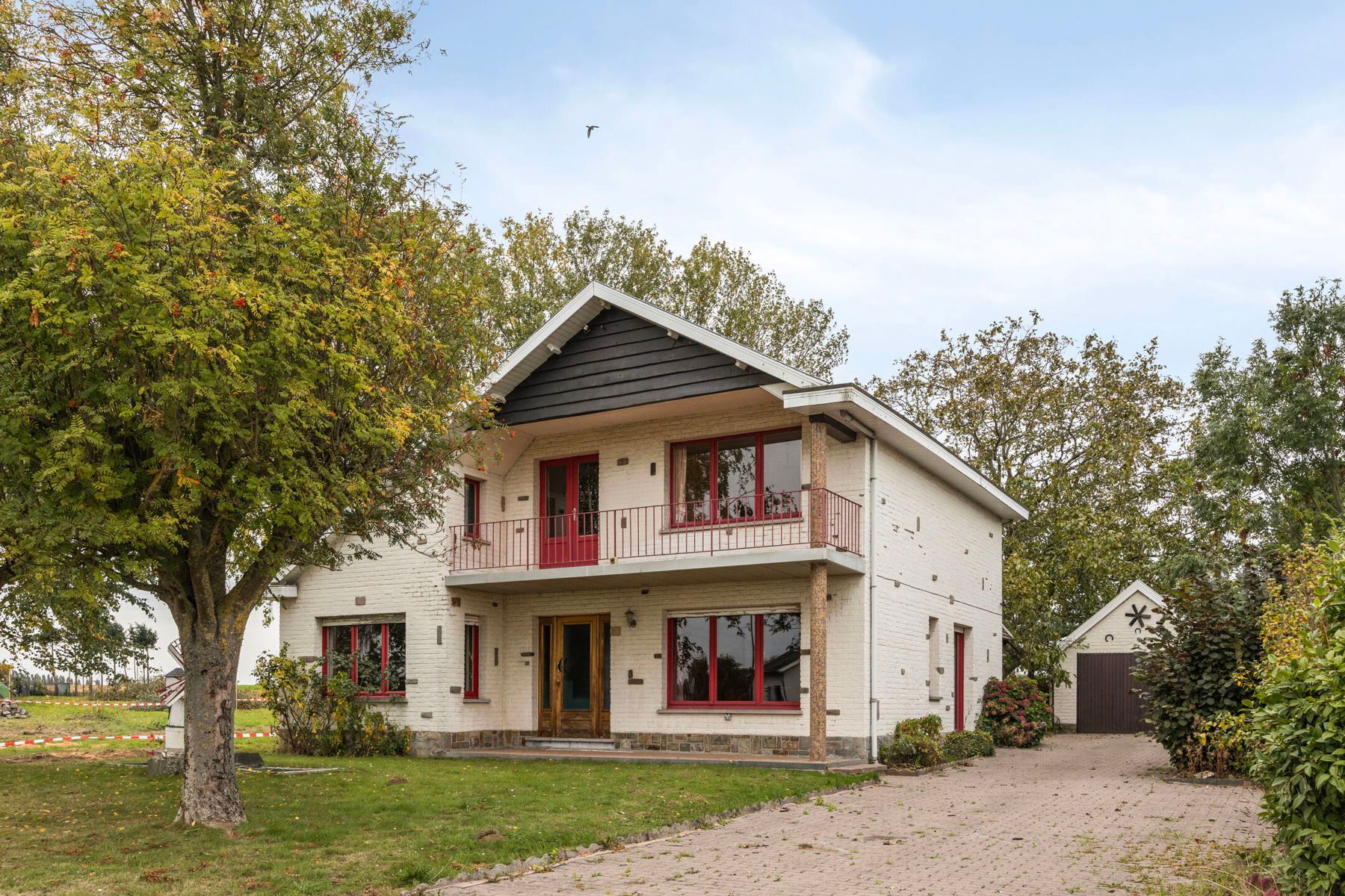 Hoofdfoto van de publicatie: Te renoveren open bebouwing!