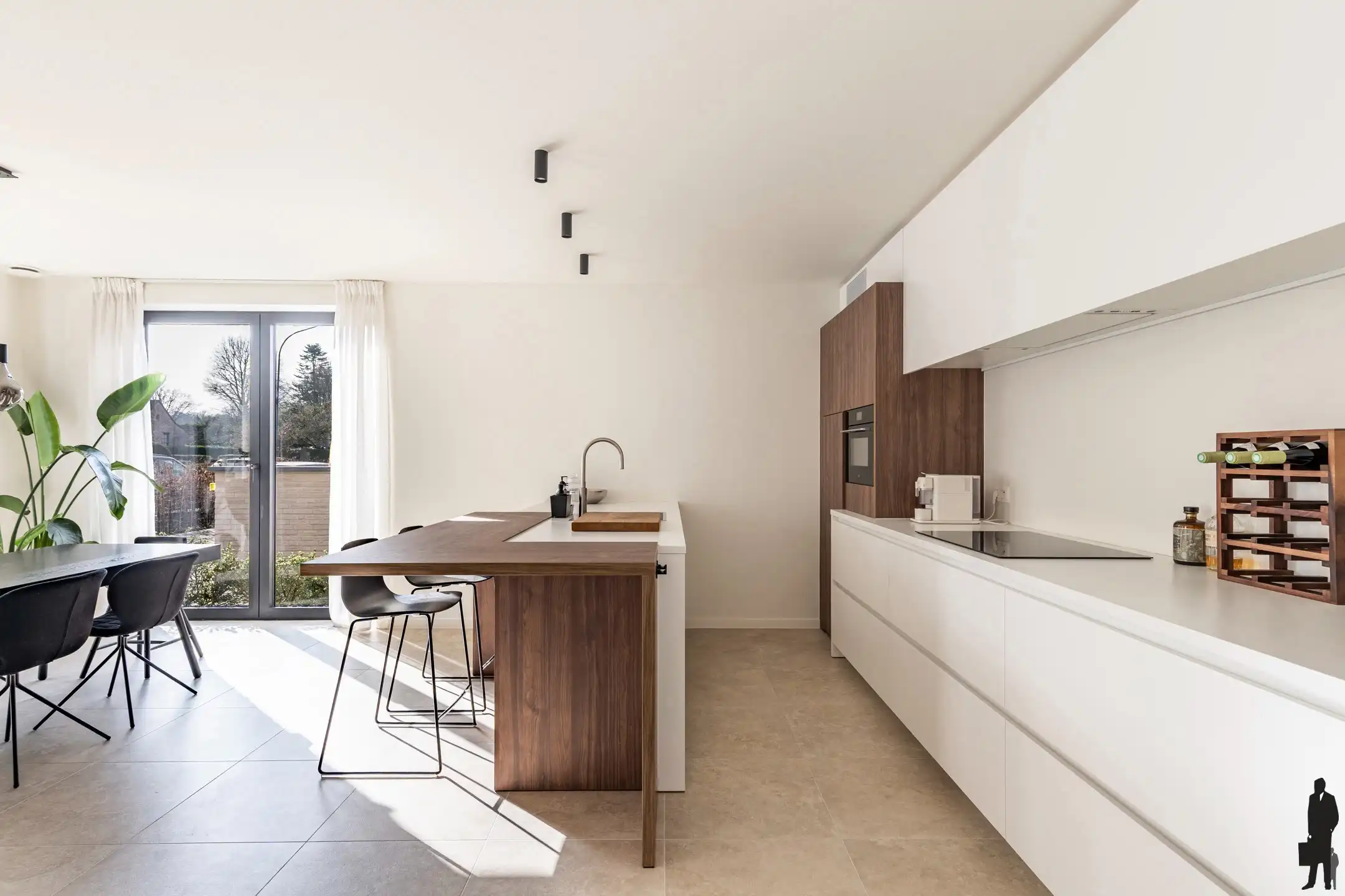 Gelijkvloers app met terras en tuin in ’s-Gravenwezel foto 3