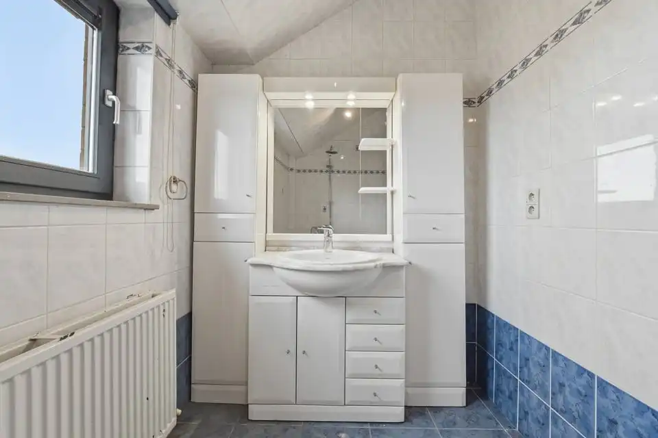 GEZELLIGE INSTAPKLARE GEZINSWONING MET 3 SLAAPKAMERS IN KOZEN foto 27