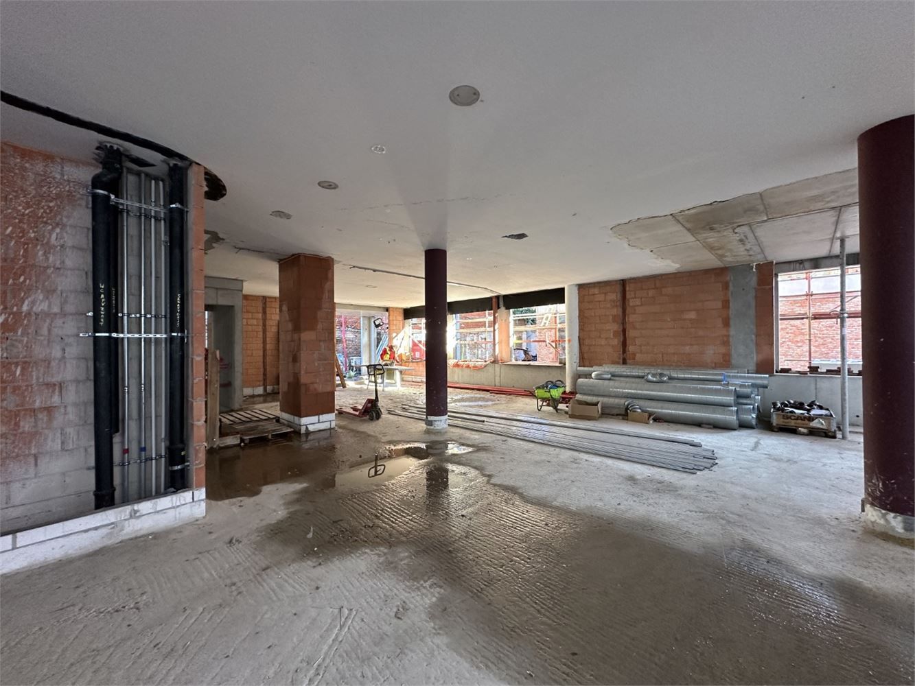 LAATSTE NIEUWBOUW COMMERCIËLE UNITS IN HET HIPPE PORTIER 51 foto 14