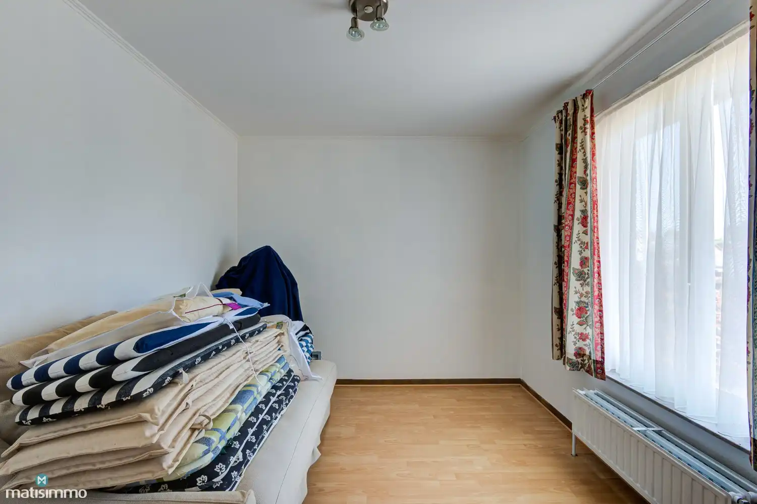 VERZORGDE EN VOLLEDIG GELIJKVLOERS INGERICHTE GEZINSWONING MET 3 SLAAPKAMERS EN TUIN IN RIEMST foto 17
