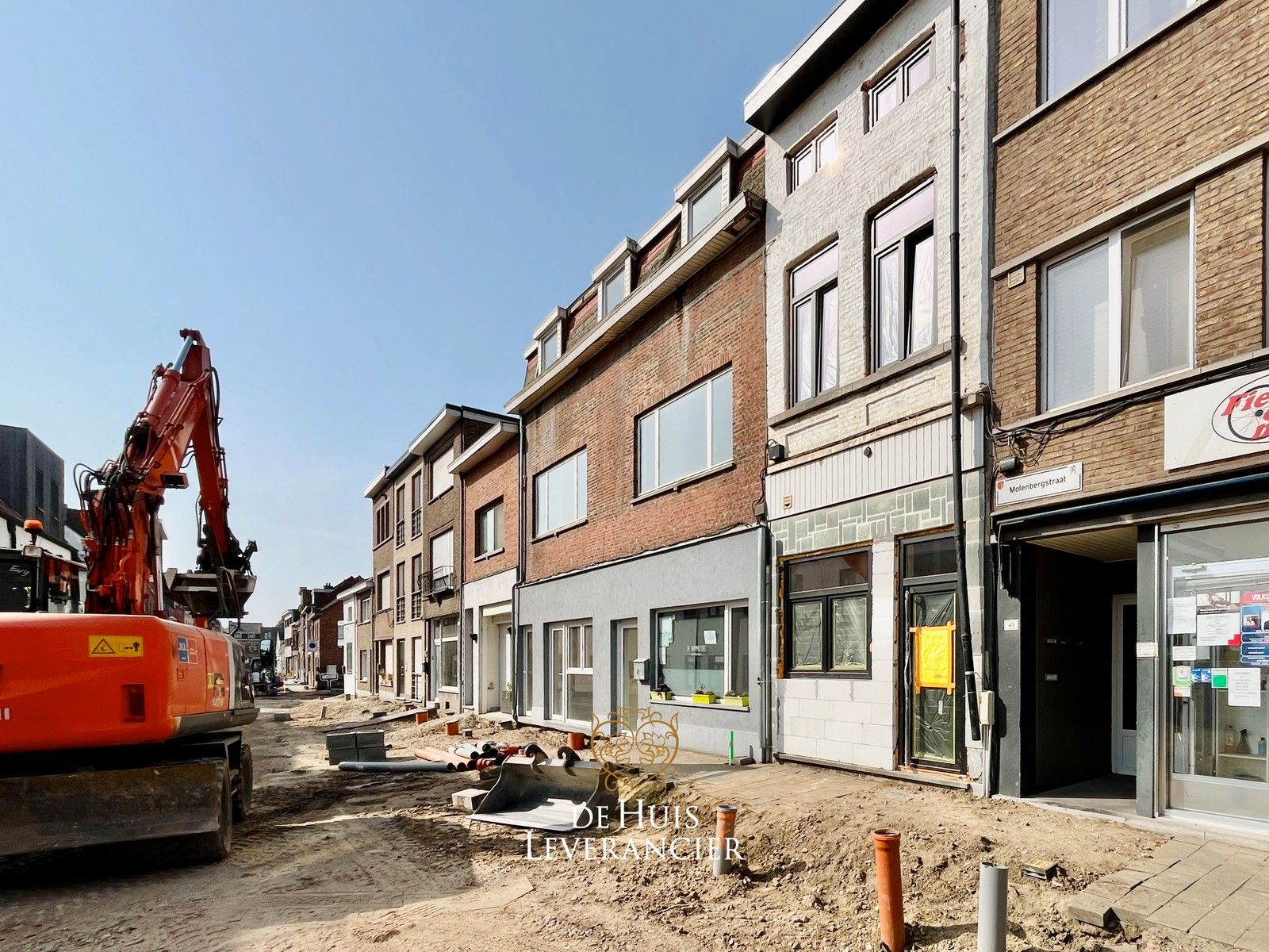 Uniek gebouw met handel en woongelegenheden te koop in Rumst foto 3