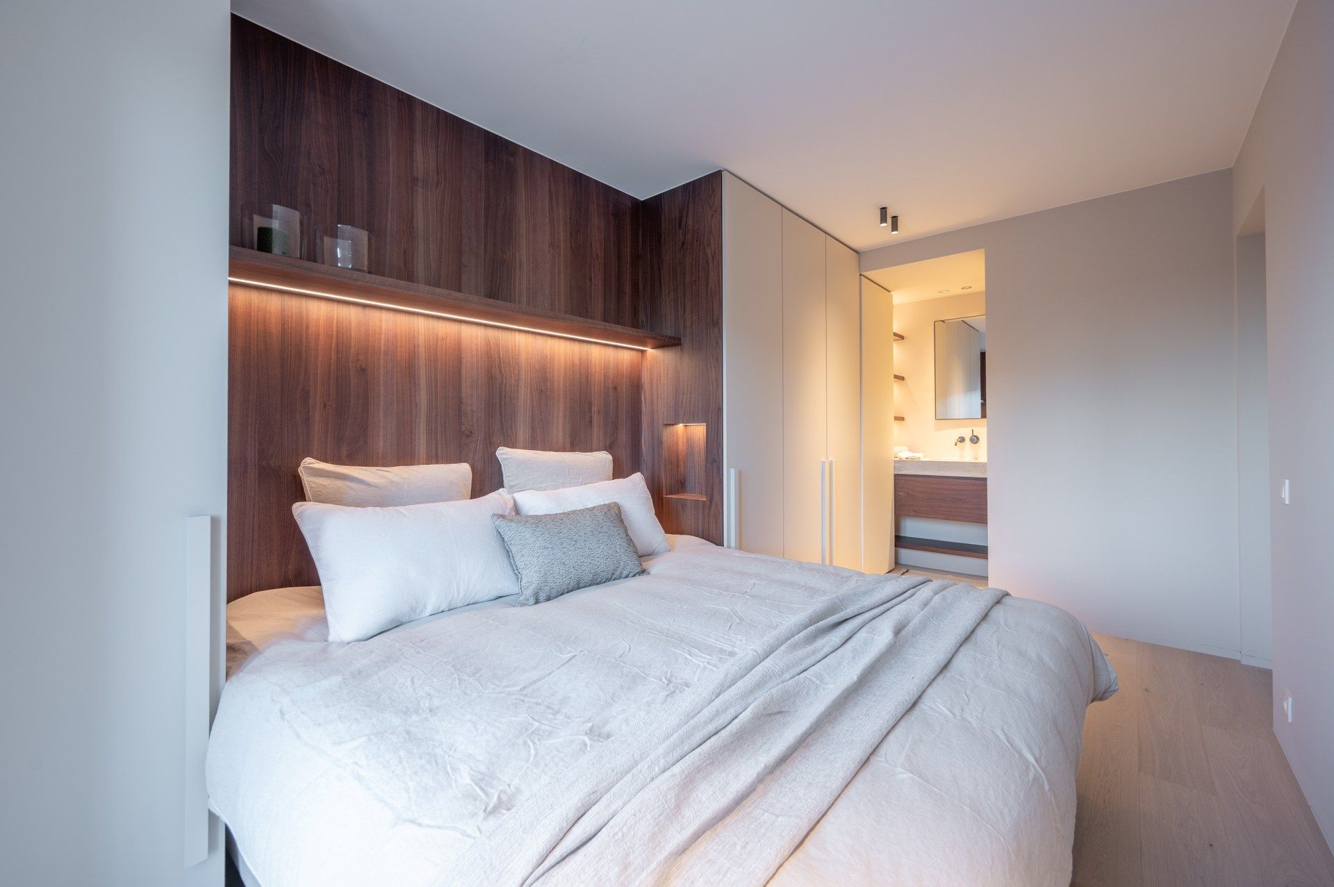 Luxueus afgewerkt nieuwbouwappartement met frontaal zeezicht, ruime terrassen, nabij het Albertplein.  foto 17