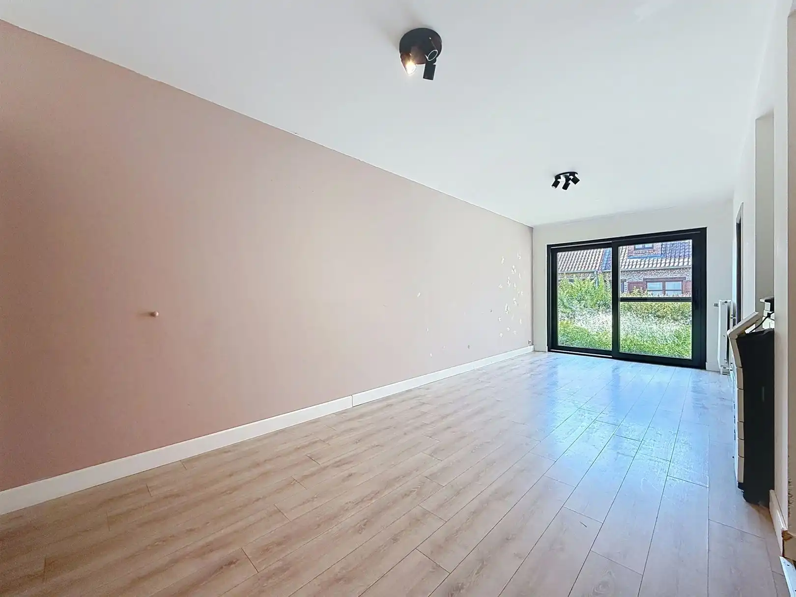 Huis met praktijkruimte, 4 slpks,  2 bdks, 10a 34ca foto 13