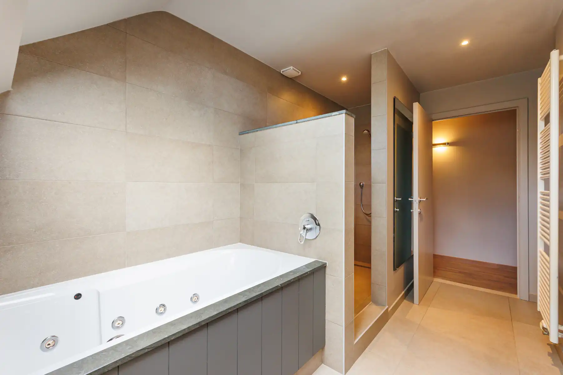 Instapklare villa in het gegeerde Hertebos te 's-Gravenwezel foto 16