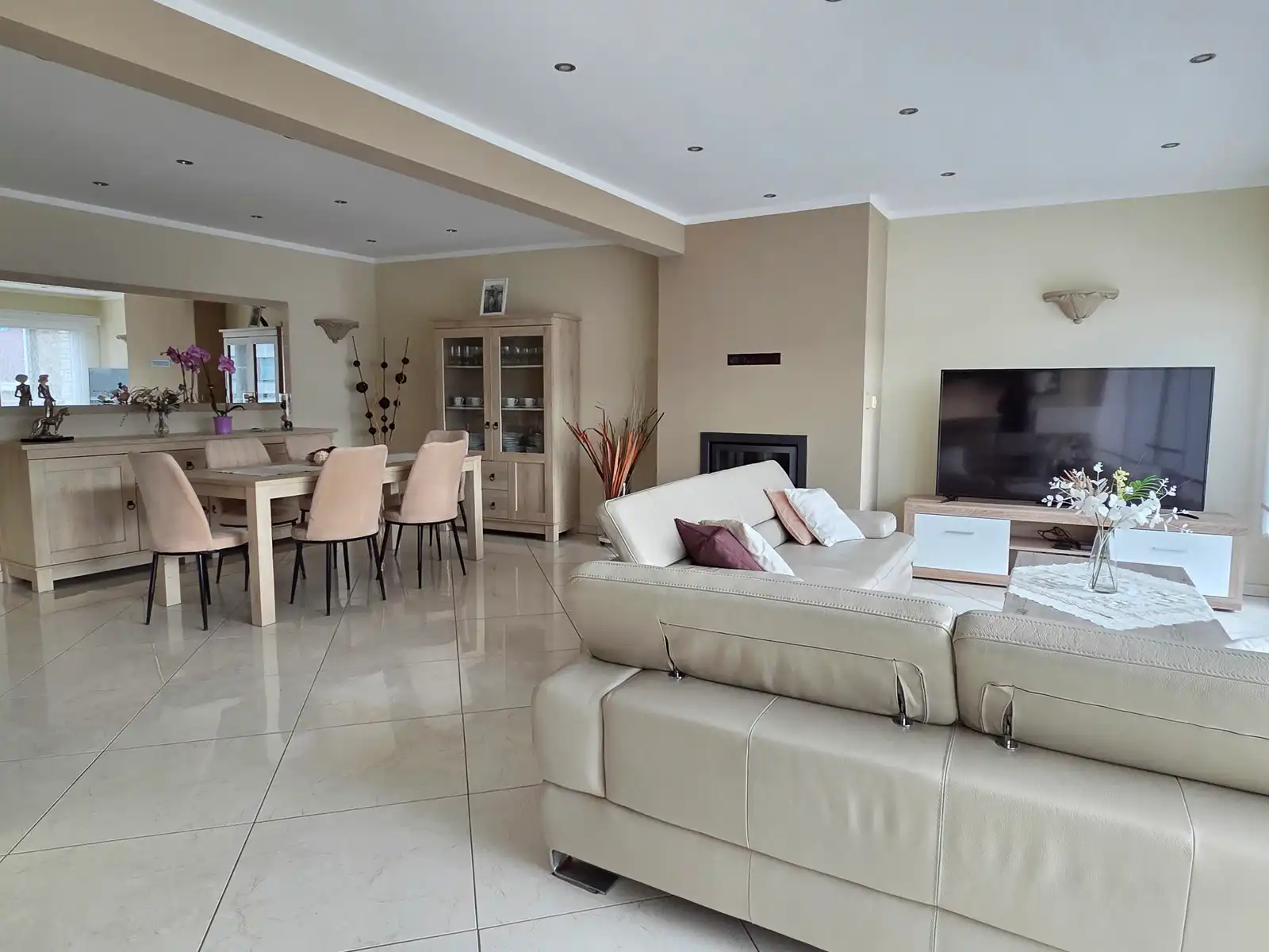 WSB-Immo: gerenoveerd appartement op toplocatie! foto 2