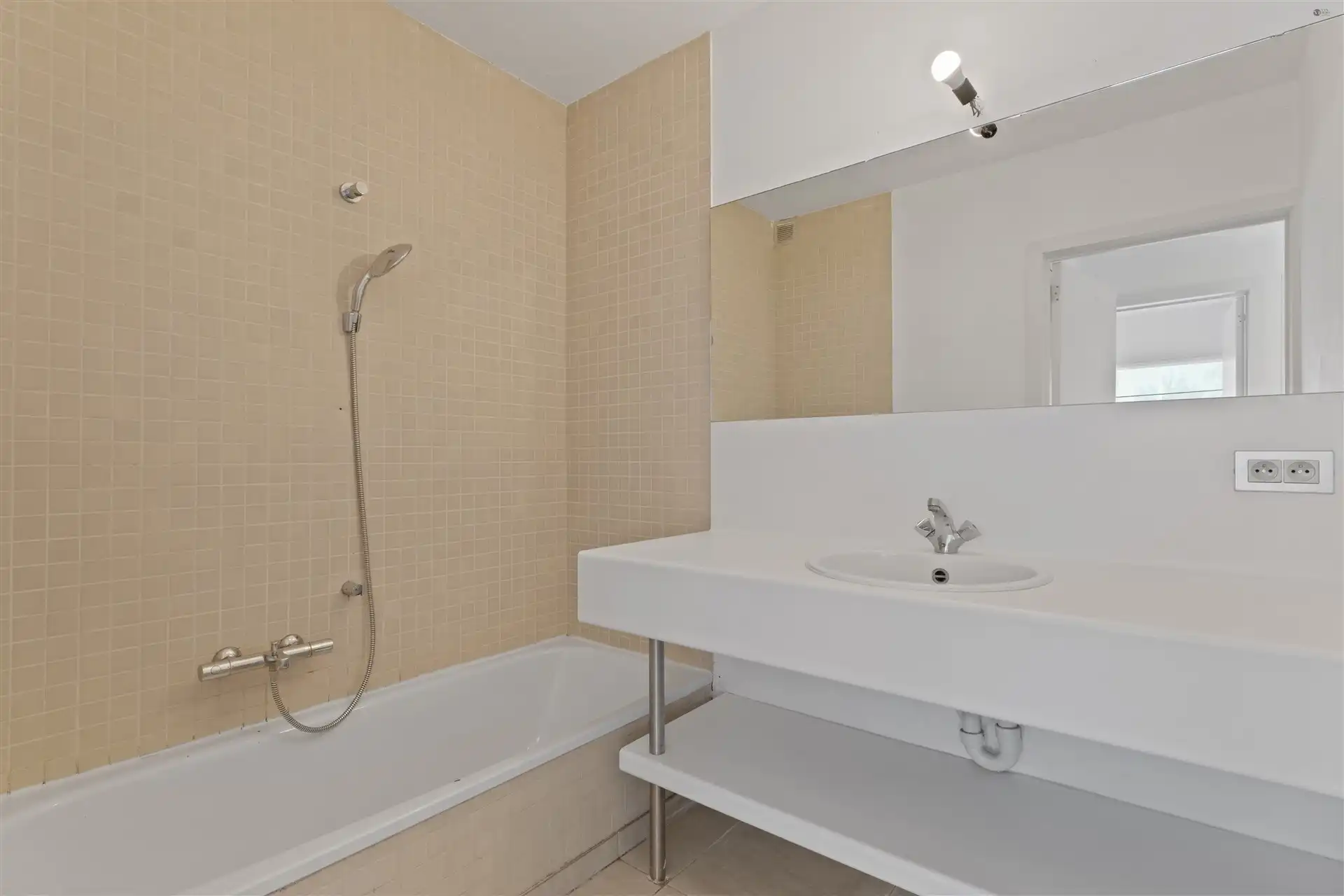 Ivesteringsvastged Praktijk + appartementsgebouw foto 37