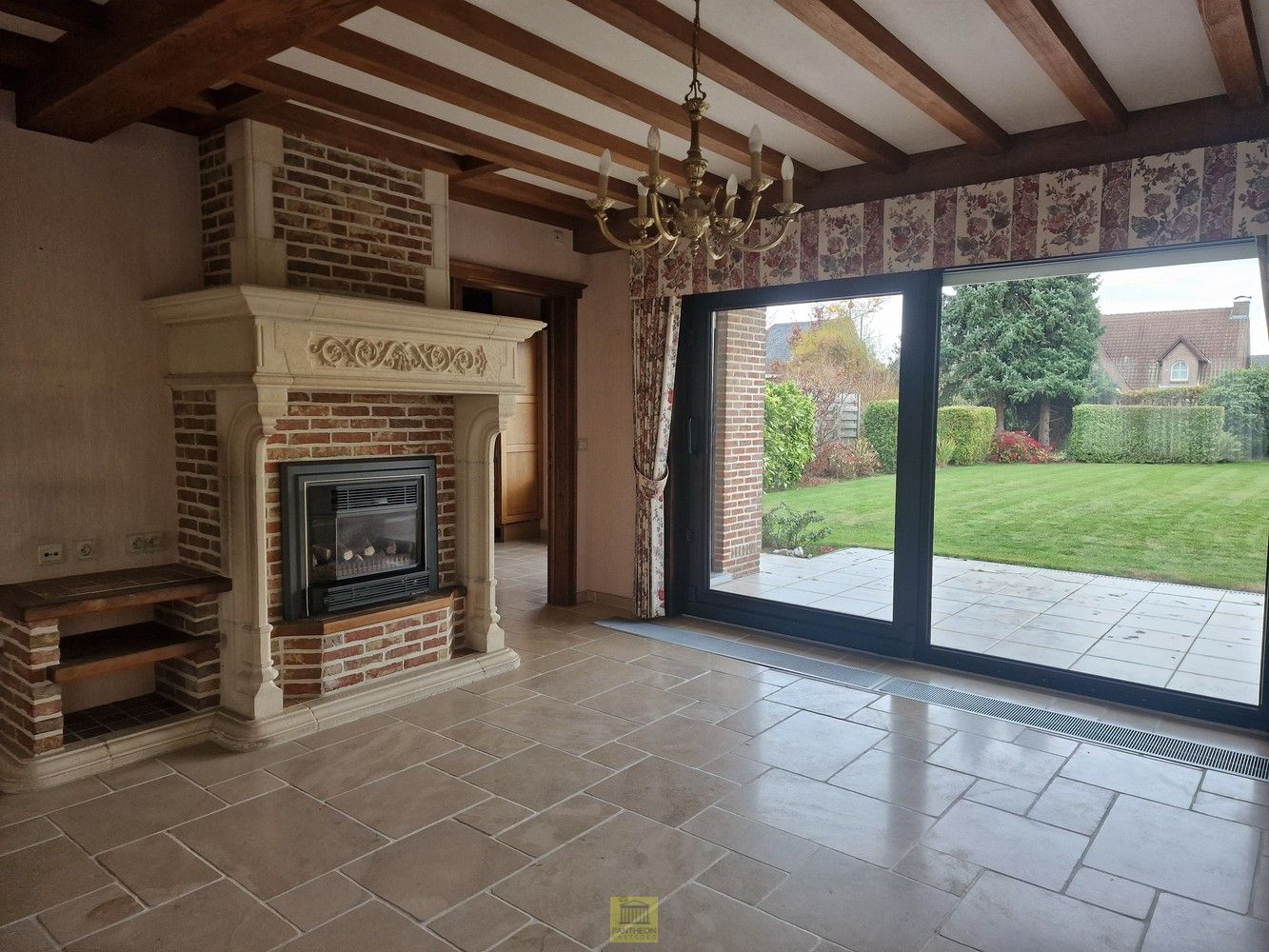 Degelijke halfopen bebouwing, rustig gelegen! foto 7