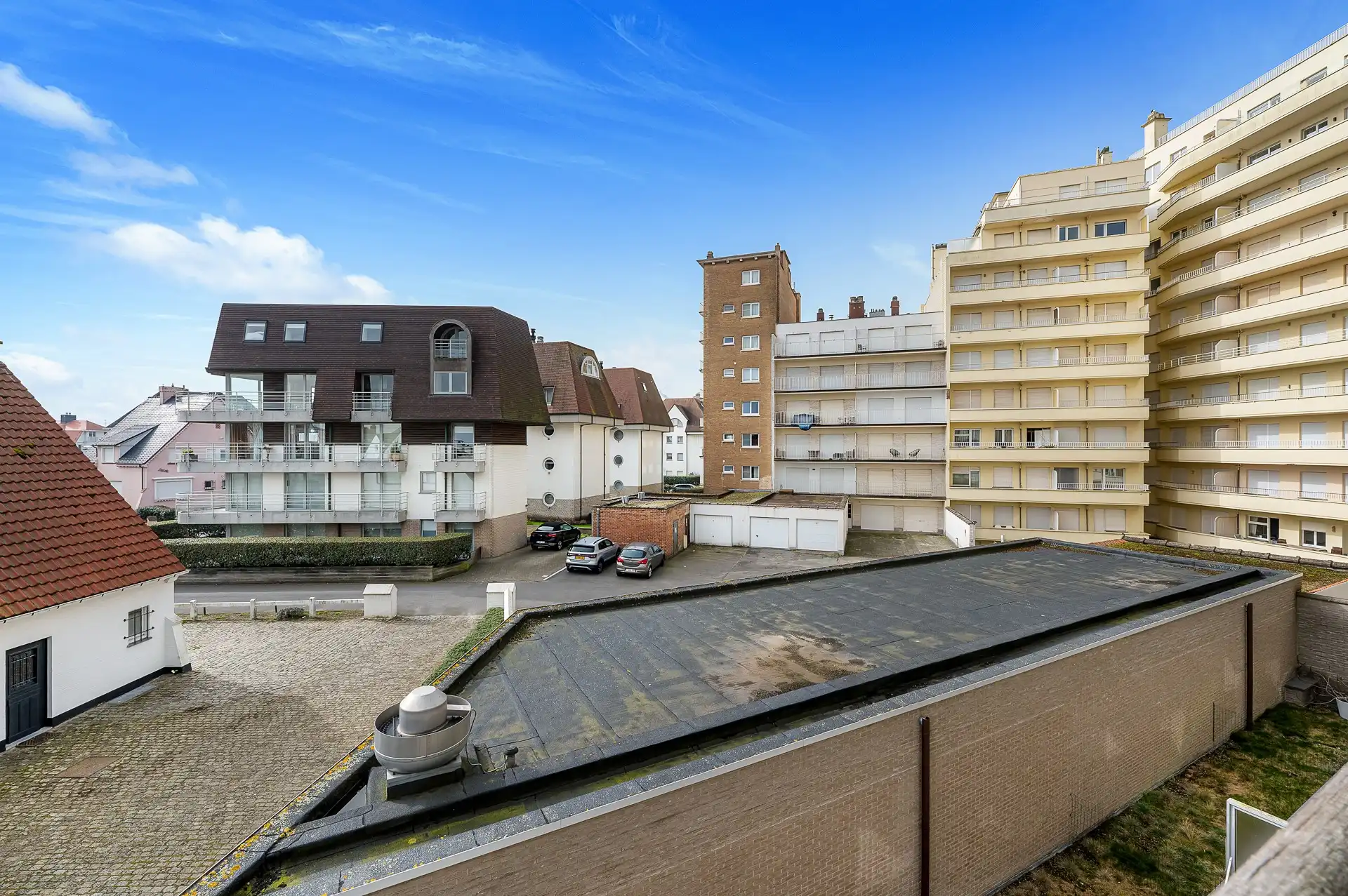 Ruim appartement met 3 slaapkamers in zijstraat van de zeedijk aan het Albertstrand foto 27