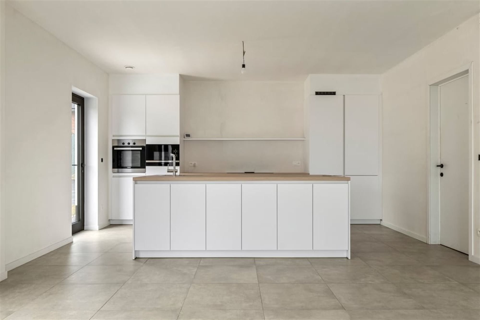 KNAPPE NIEUWBOUWWONING IN MODERNE STIJL  foto 22