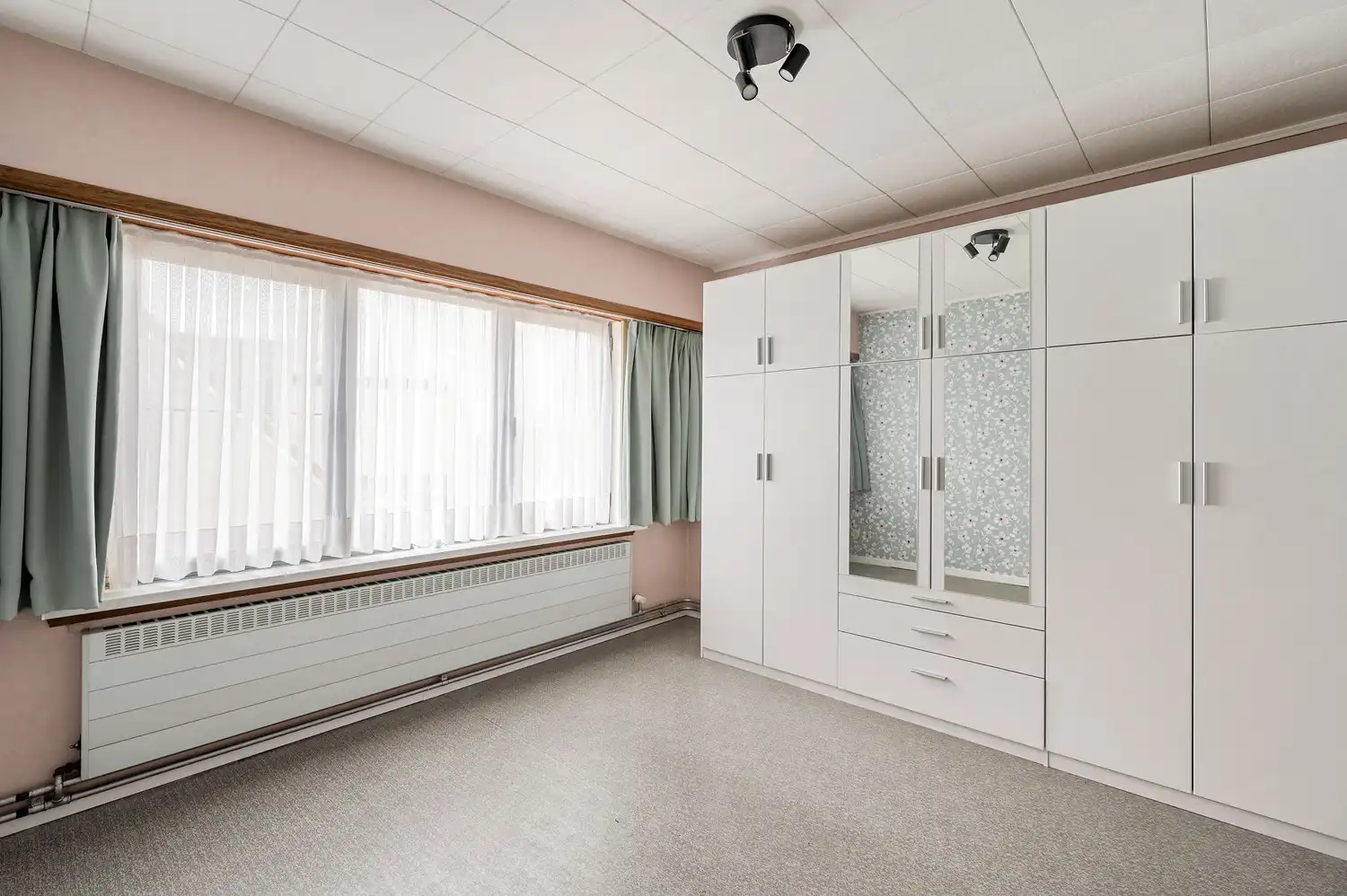 Gezinswoning, 3 slaapkamers, garage, tuin. foto 16