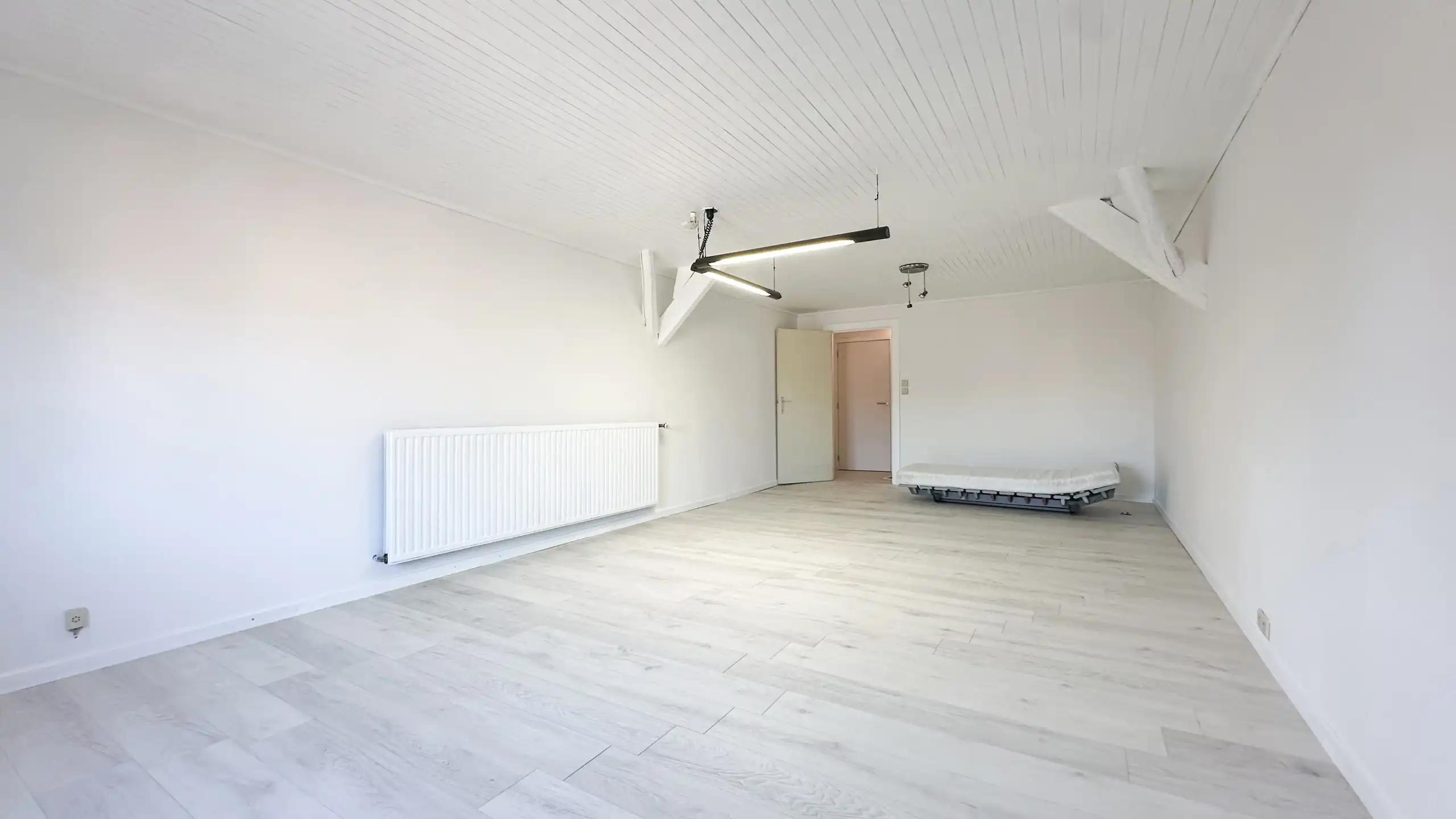 Charmante woning met 2 slaapkamers en een polyvalente ruimte foto 24