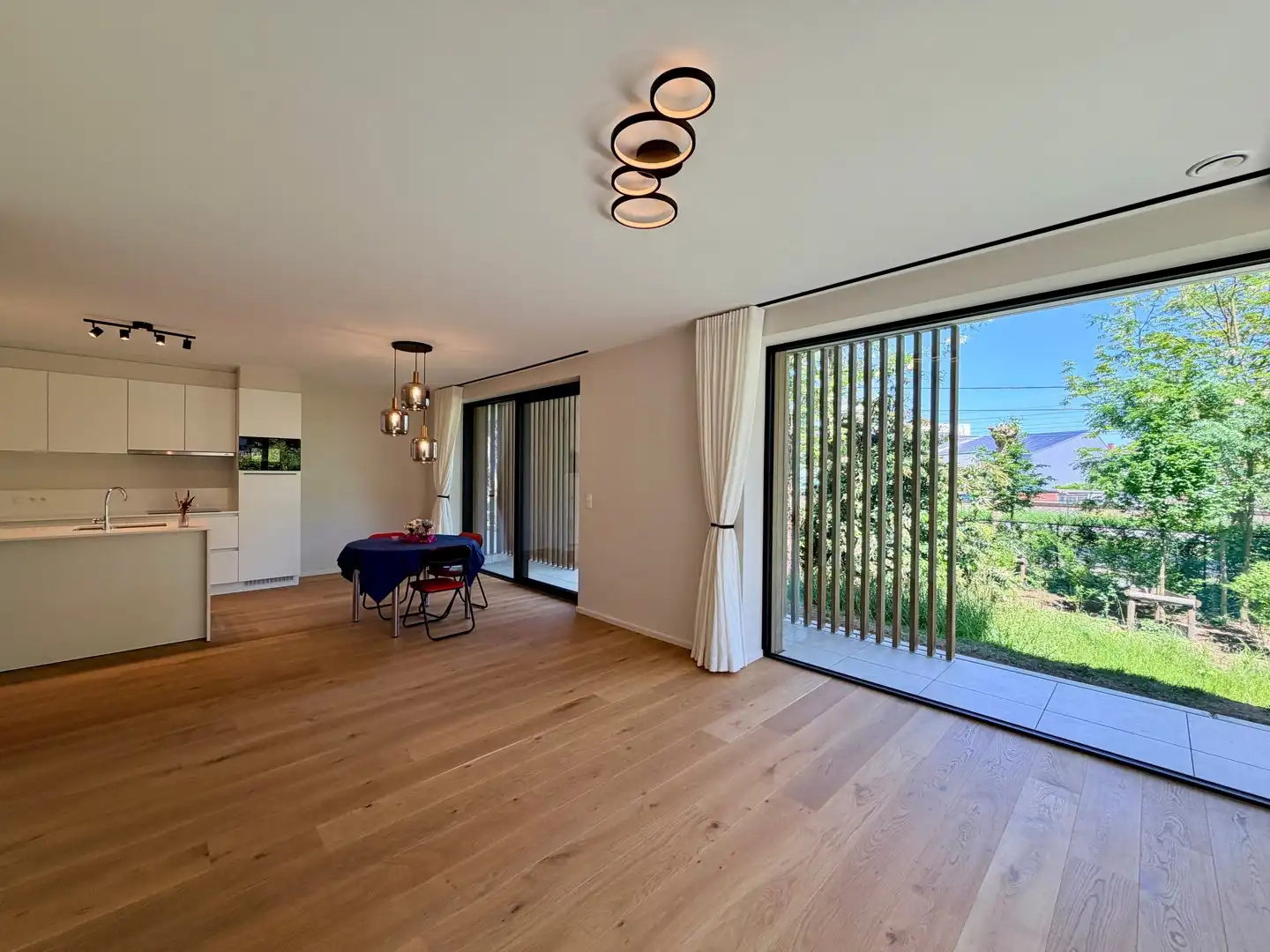 Modern appartement op toplocatie in Rumbeke! foto 6