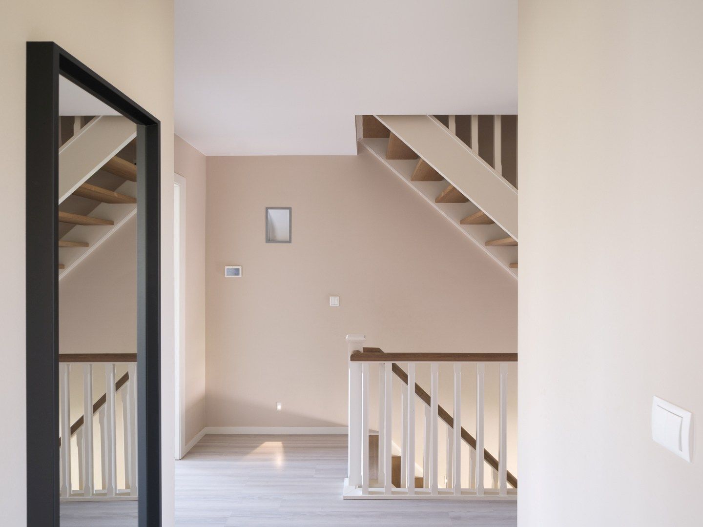 Exclusief wonen in rust en comfort – instapklare villa met zwembad in doodlopende straat foto 27