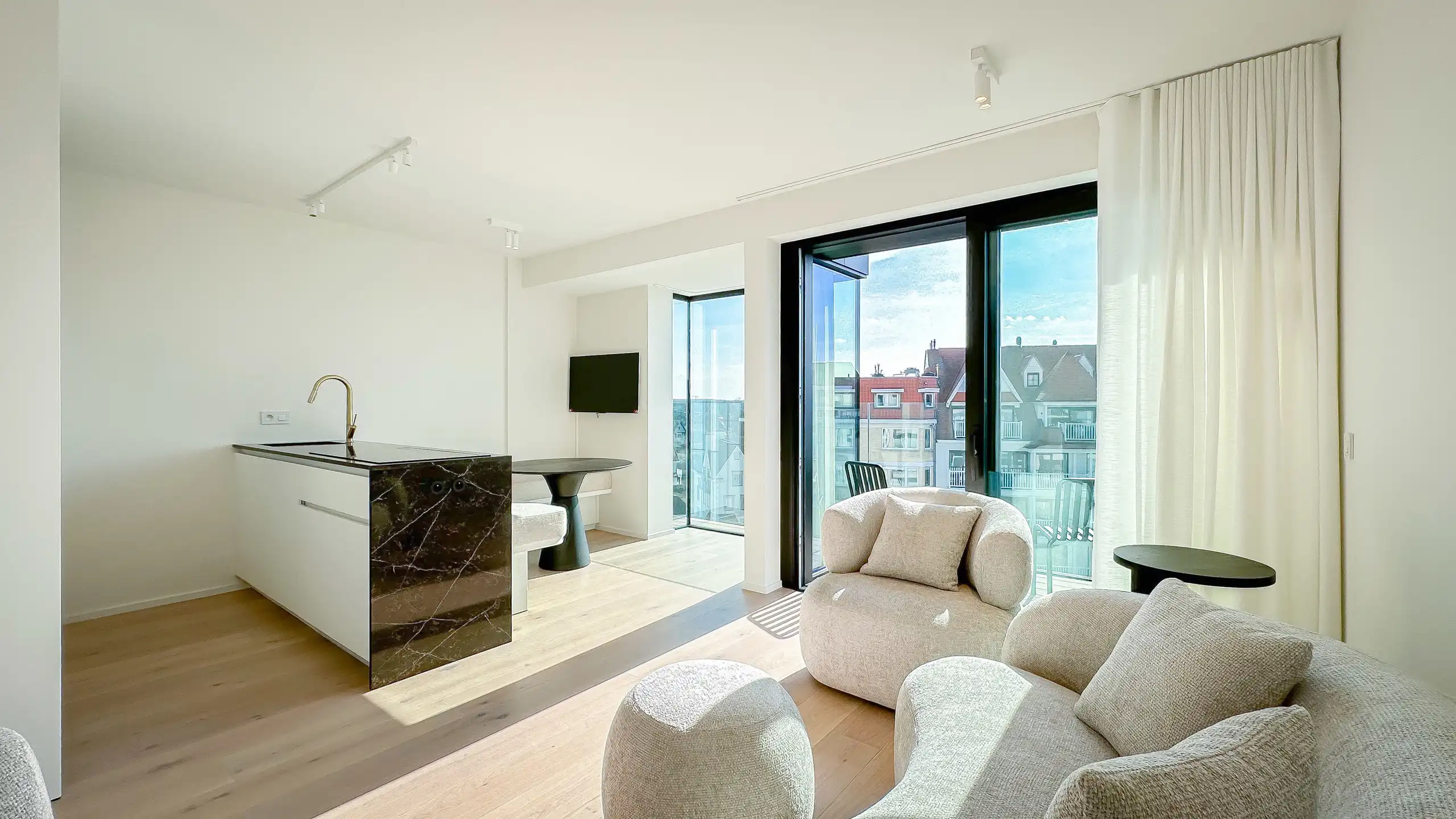 Tijdloos appartement met TOPAFWERKING op het DRIEHOEKSPLEIN foto 10