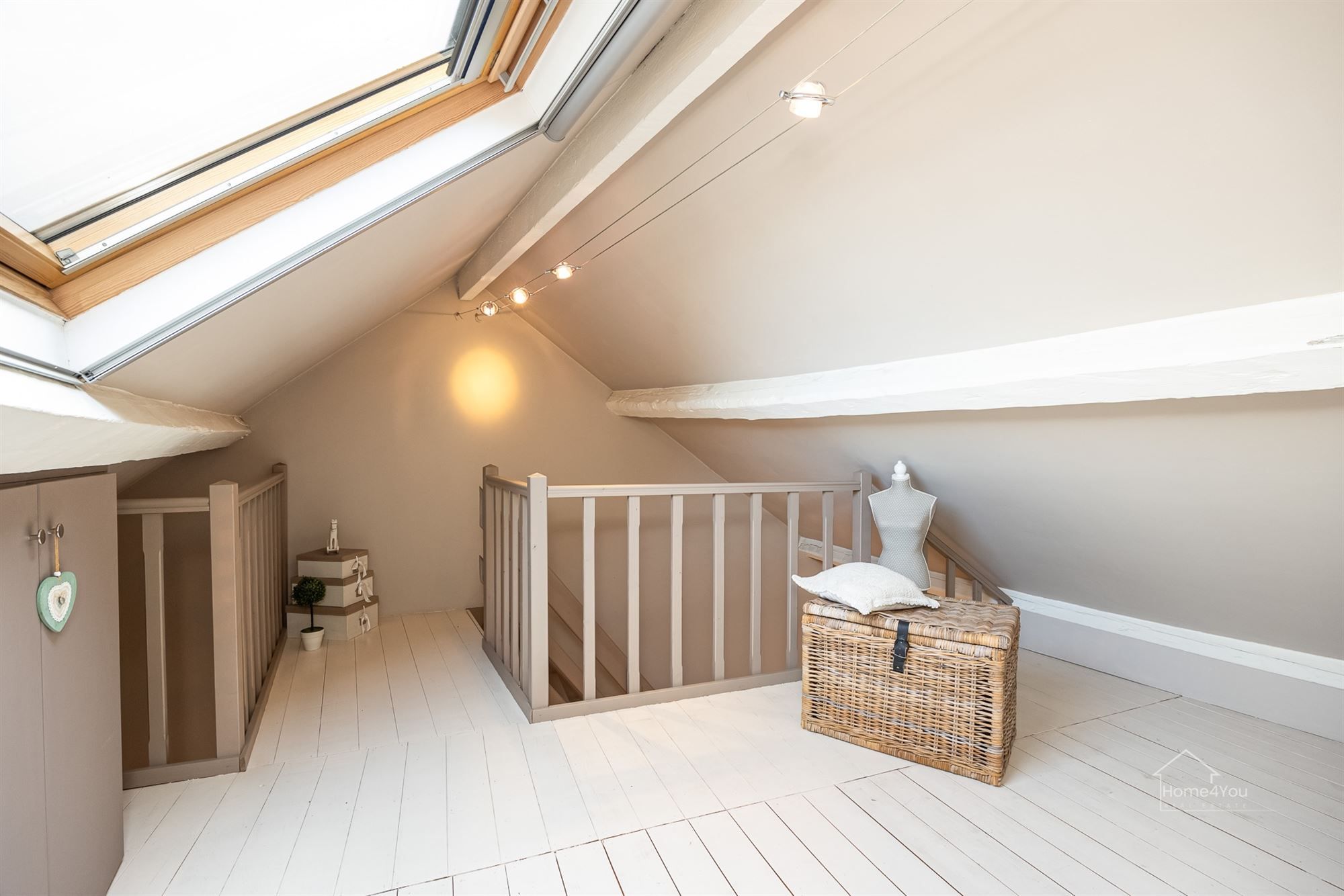 Charmante lichtrijke woning met ruime tuin foto 17