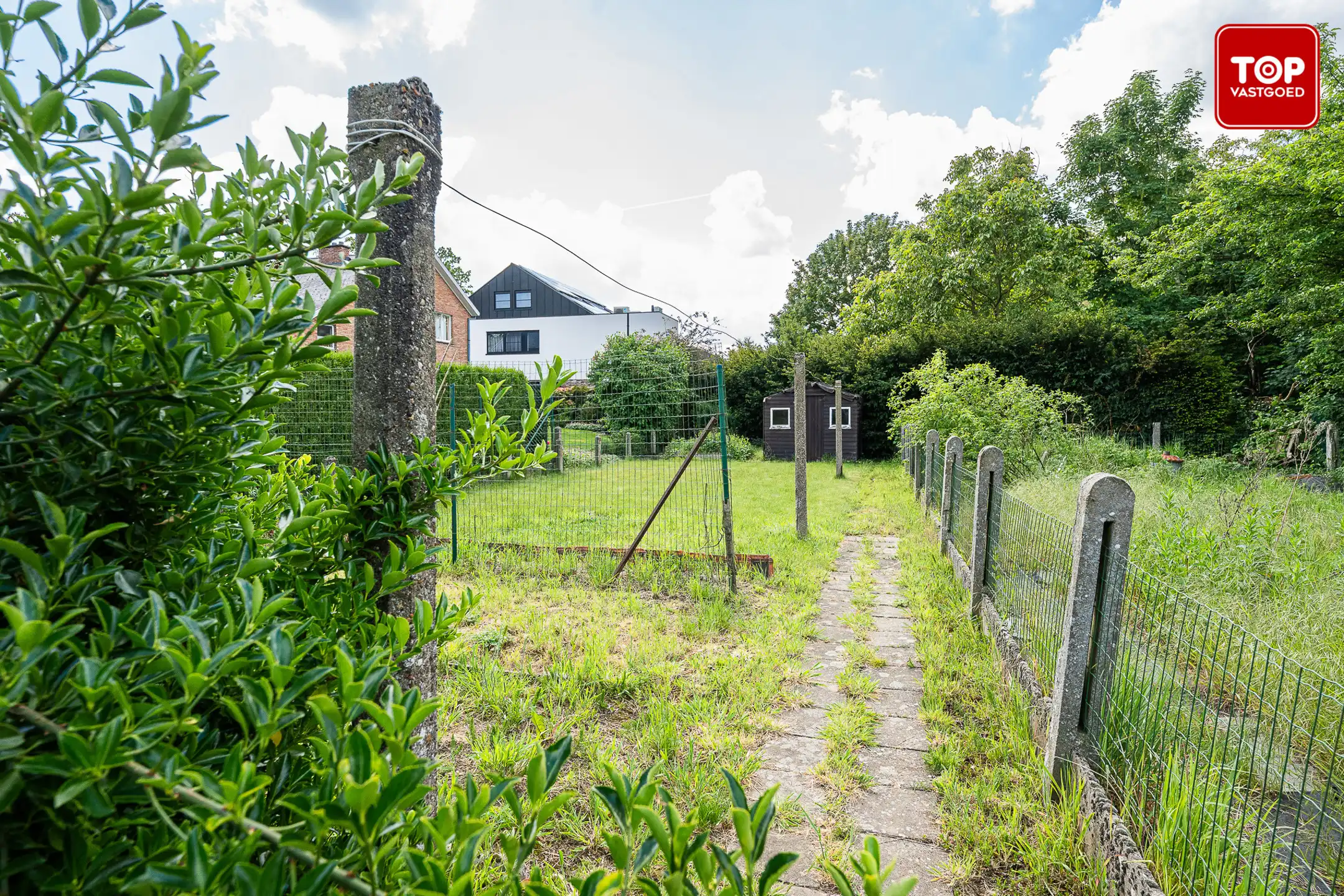 Te renoveren woning met zonnige tuin foto 19
