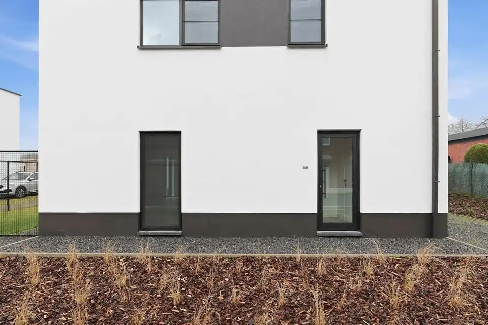 KNAPPE NIEUWBOUWWONING IN MODERNE STIJL foto 41