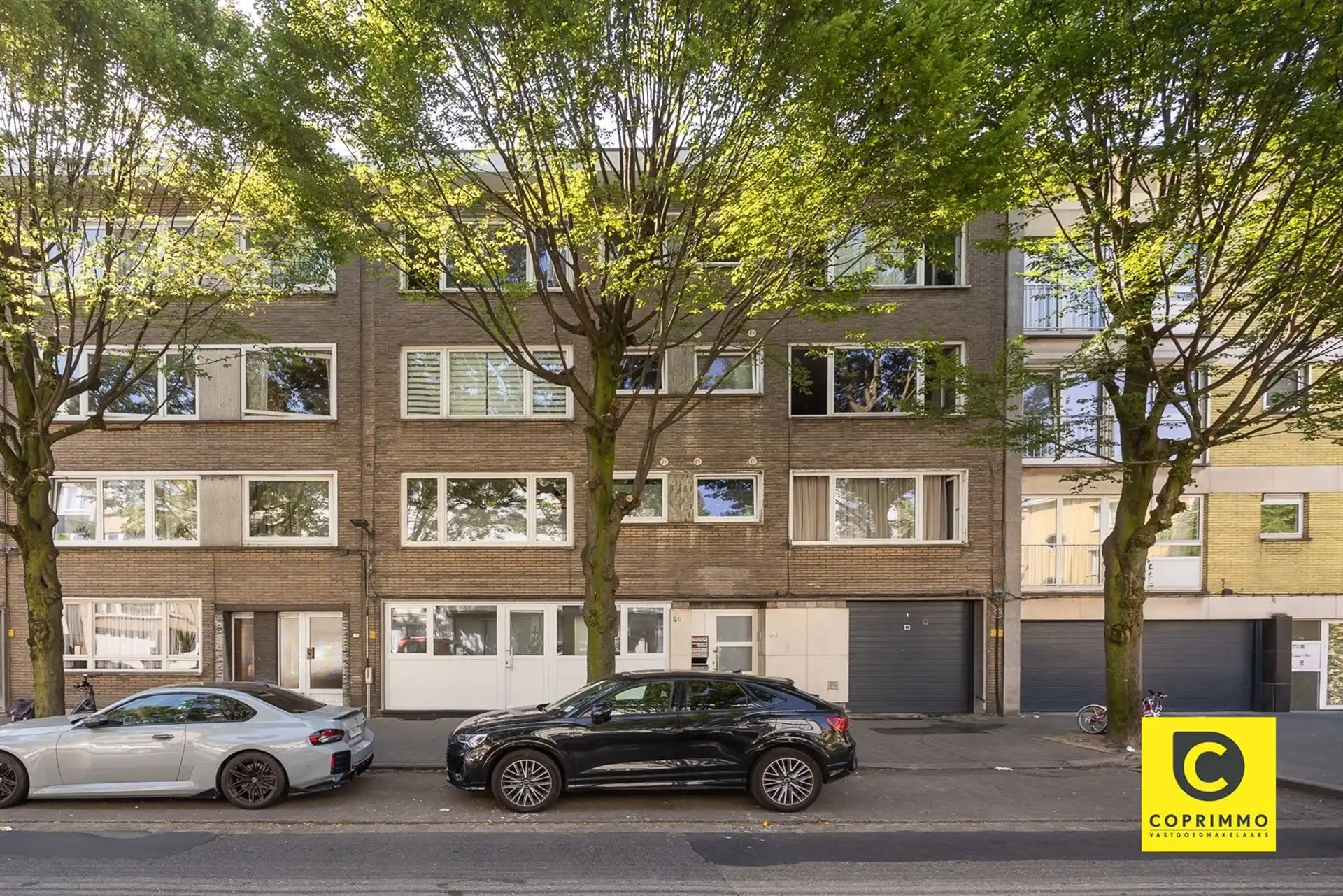 Instapklaar 3slpk appartement met tuin en garagebox ! foto 16