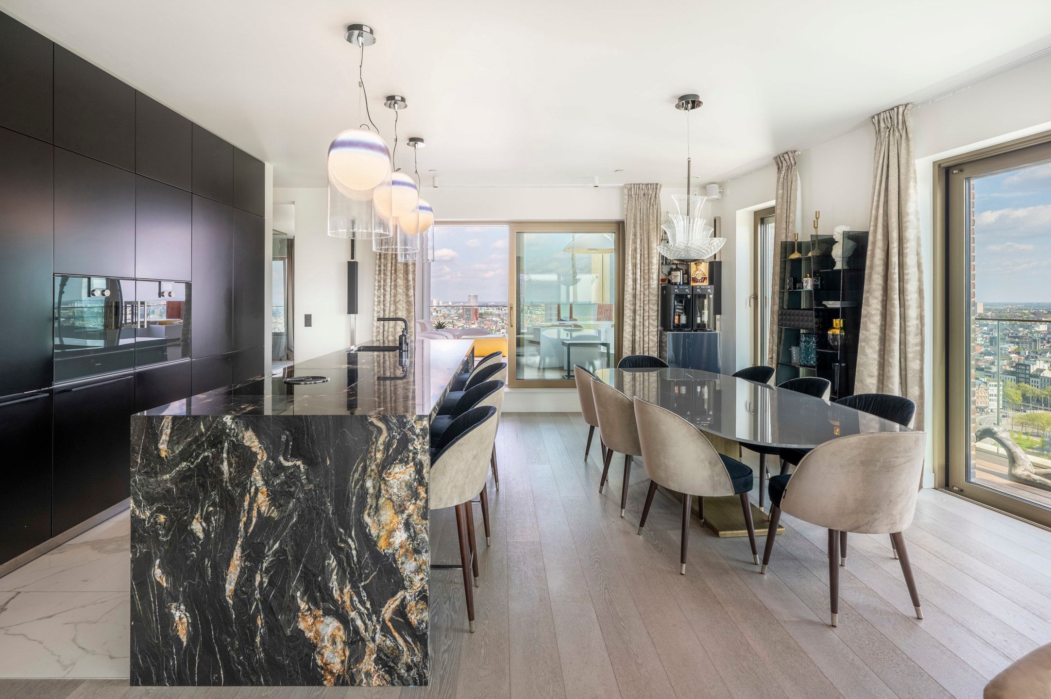 Exclusief appartement (ca.210m²) met riante terassen (ca.140m²) én zicht op de Schelde en de Stad!  foto 6