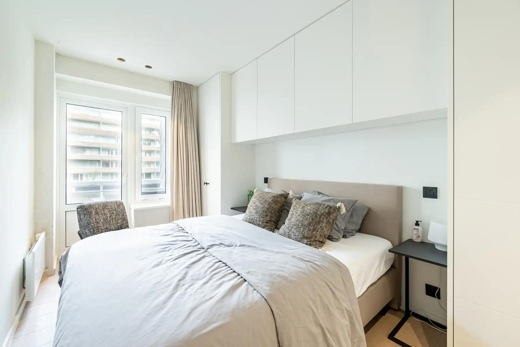 Ongemeubeld 3 slaapkamerappartement op uitstekende locatie foto 16