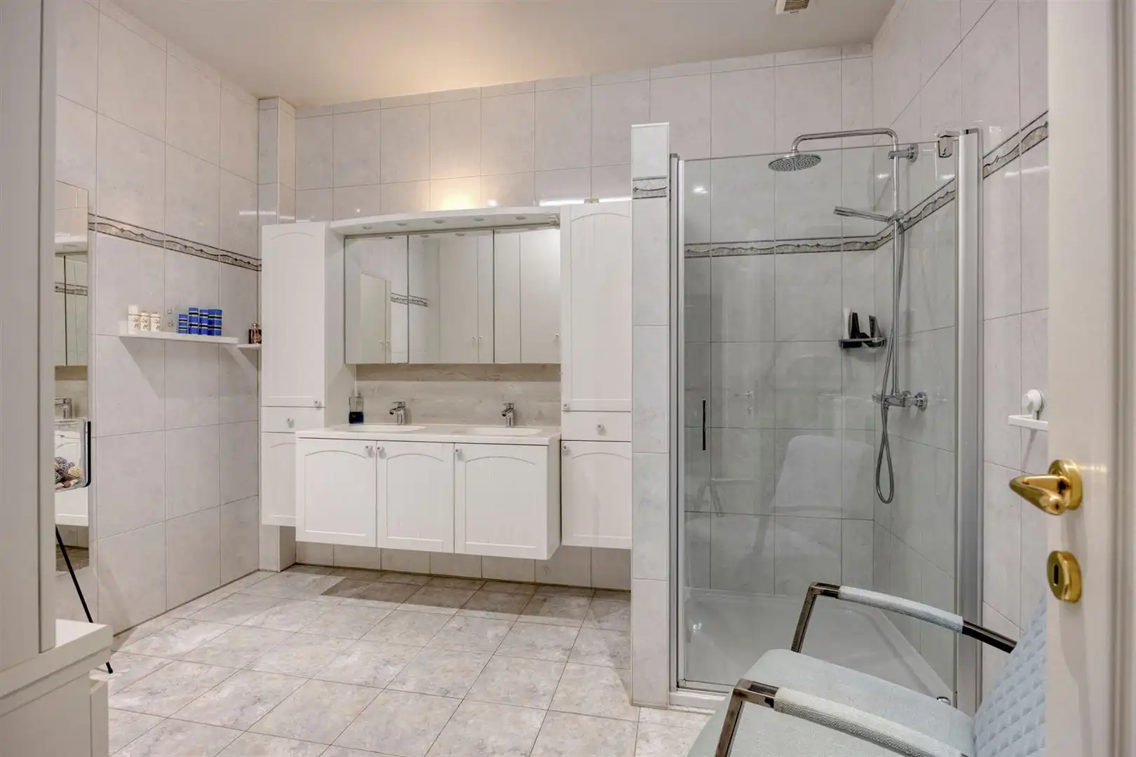 TE KOOP: Gelijkvloers appartement (opbrengsteigendom) met 2 slaapkamers te Heusden! foto 14