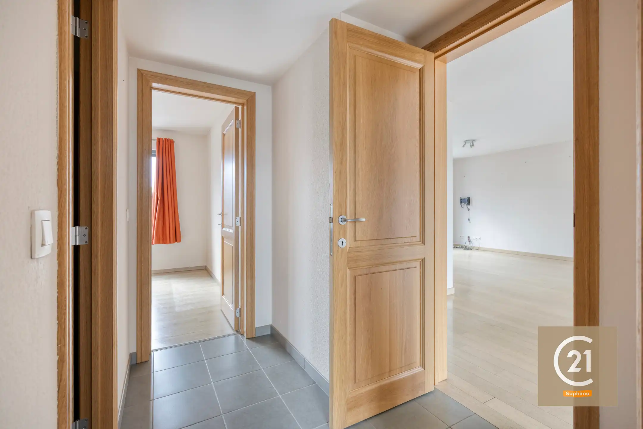 Zeer ruim appartement met 2 slaapkamers & prachtig terras foto 10