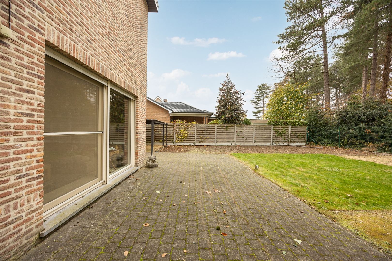 Woning op toplocatie met ruime tuin en zicht op bosgebied. foto 23
