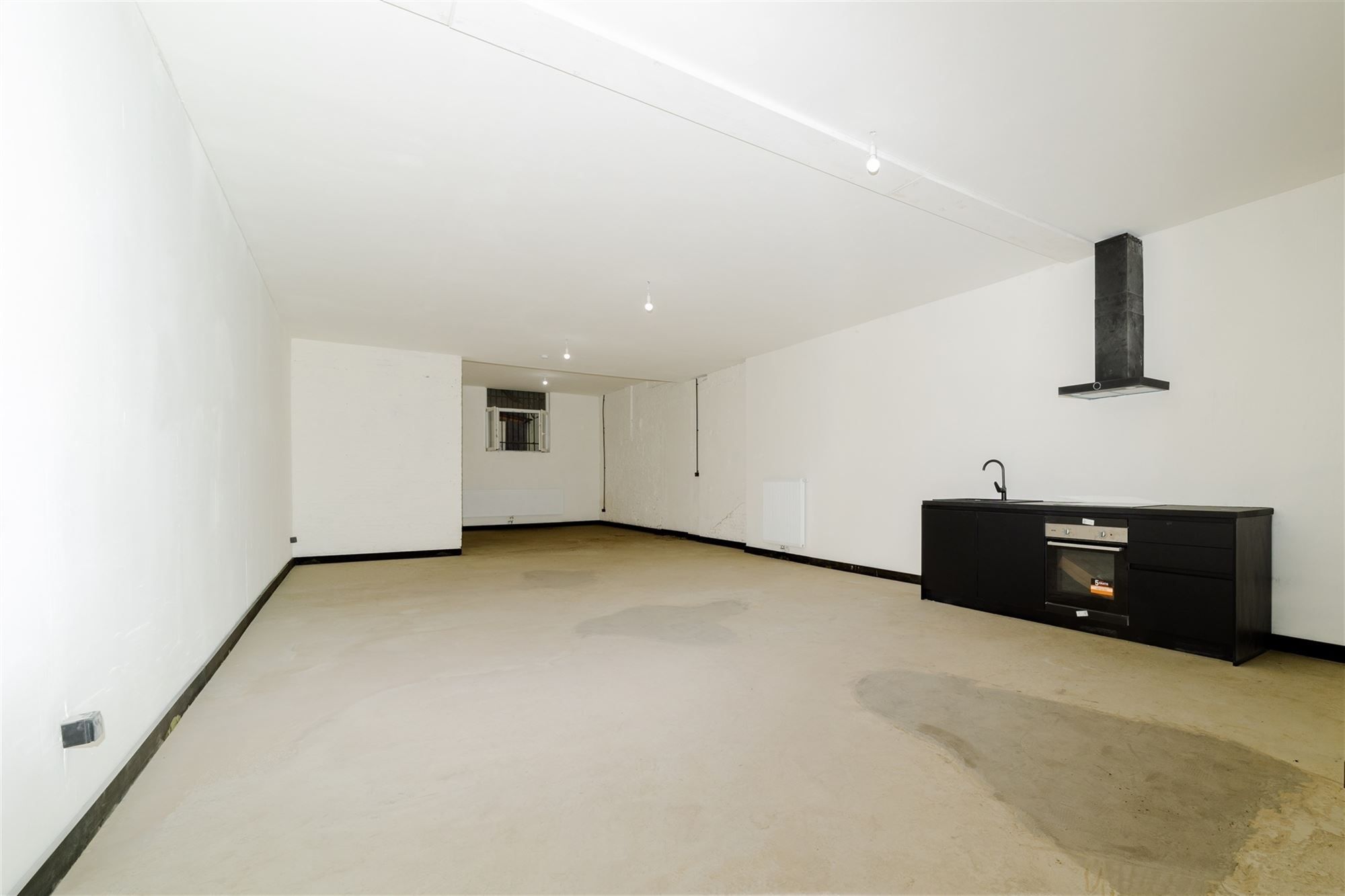 Gelijkvloers atelier - verhuurd aan 6.12% netto rendement foto 4