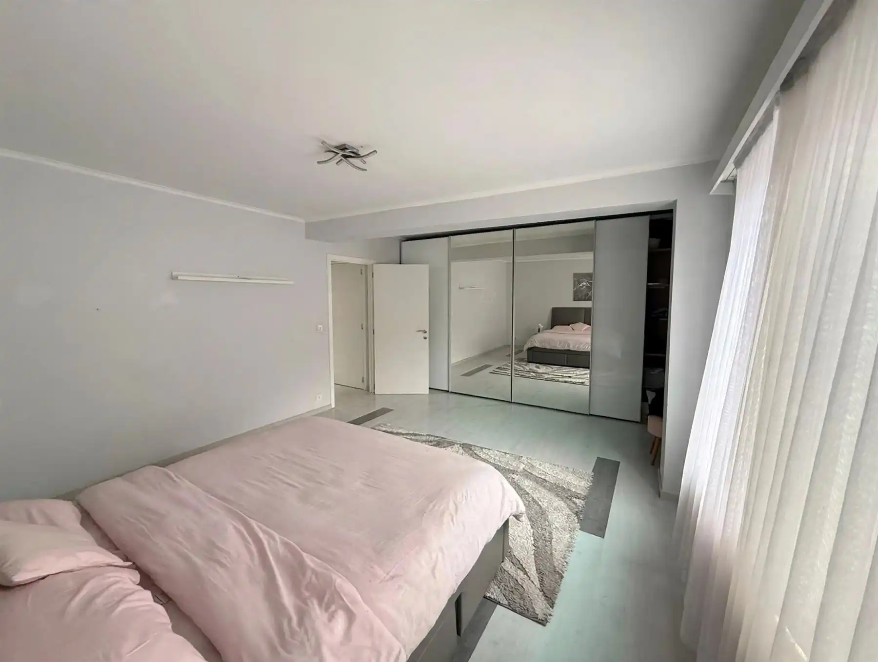 APPARTEMENT OP DE 1 E EN 2 E VERDIEPING foto 9