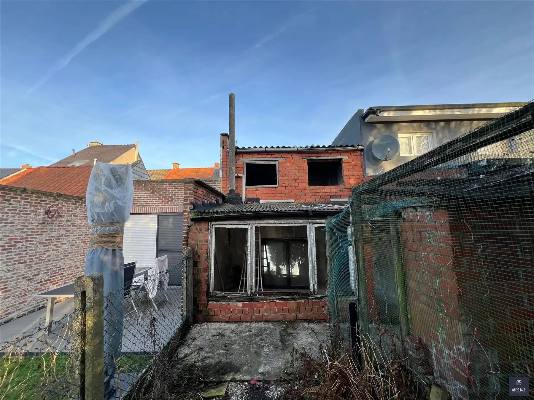 TE RENOVEREN OF TE SLOPEN WONING MET ZUIDELIJKE TUIN foto 3