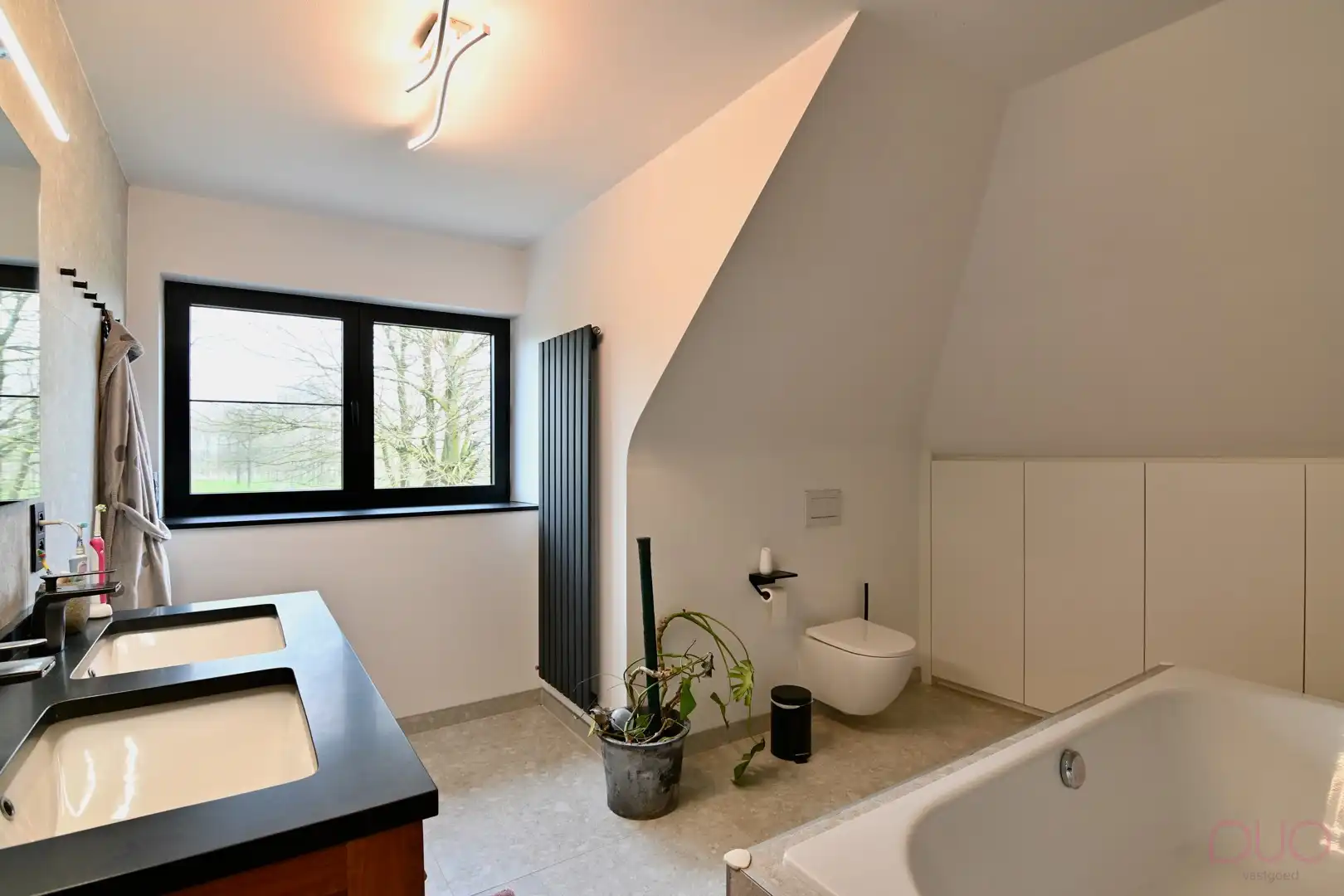 Gerenoveerd halfopen bebouwing op een prachtig perceel van 1h39a60ca inclusief weilanden foto 23