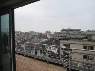Centraal gelegen ruim  appartement TE HUUR op JAARBASIS foto 9