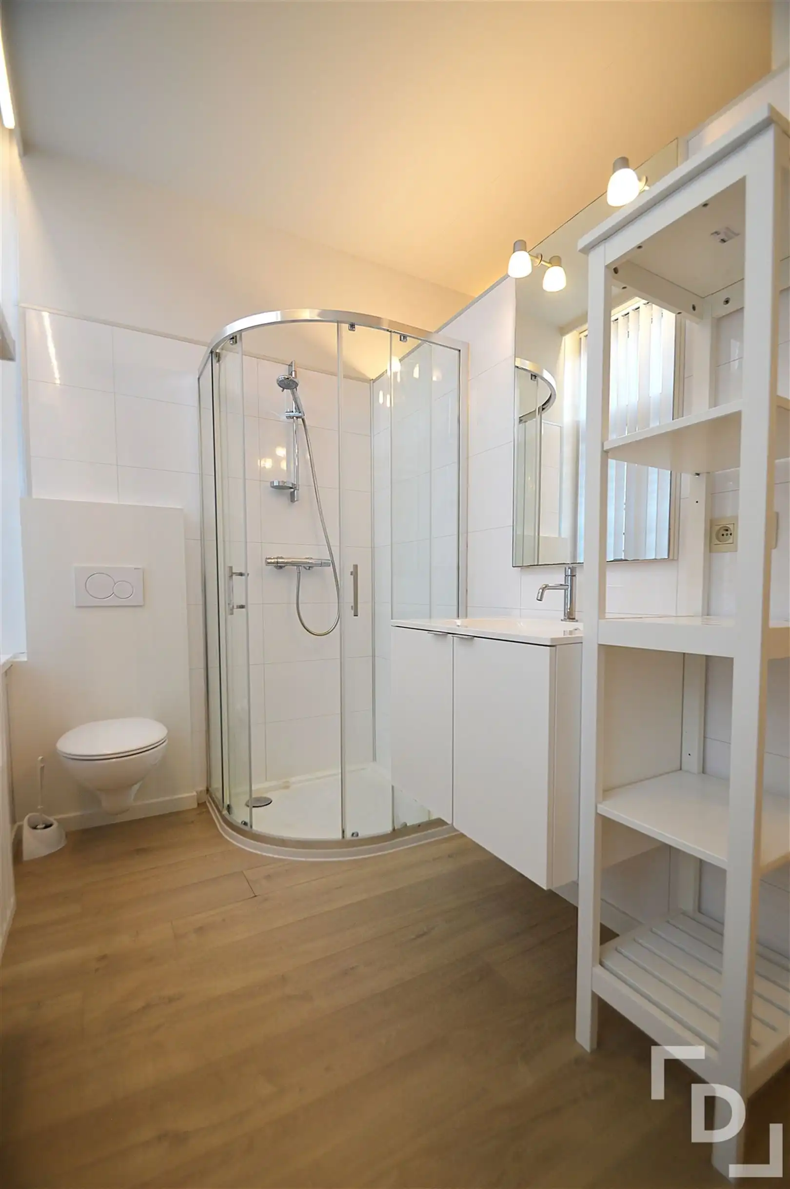 "Gerenoveerde stadswoning in het centrum van Poperinge" foto 16