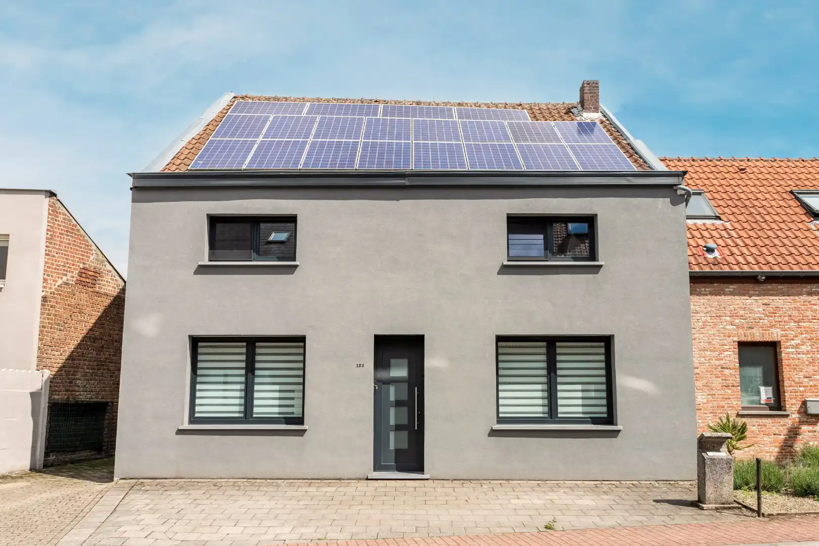 Energiezuinige gezinswoning met 4 slpk te Sint-Genesius-Rode foto {{pictureIndex}}