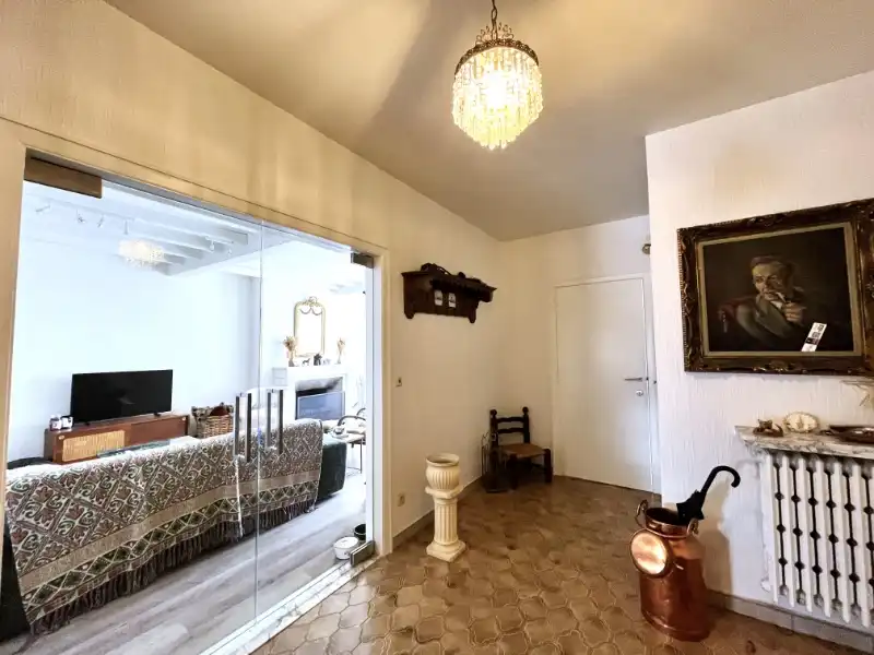 Ruim en karaktervol app. met 2 slaapkamers en garage foto 6