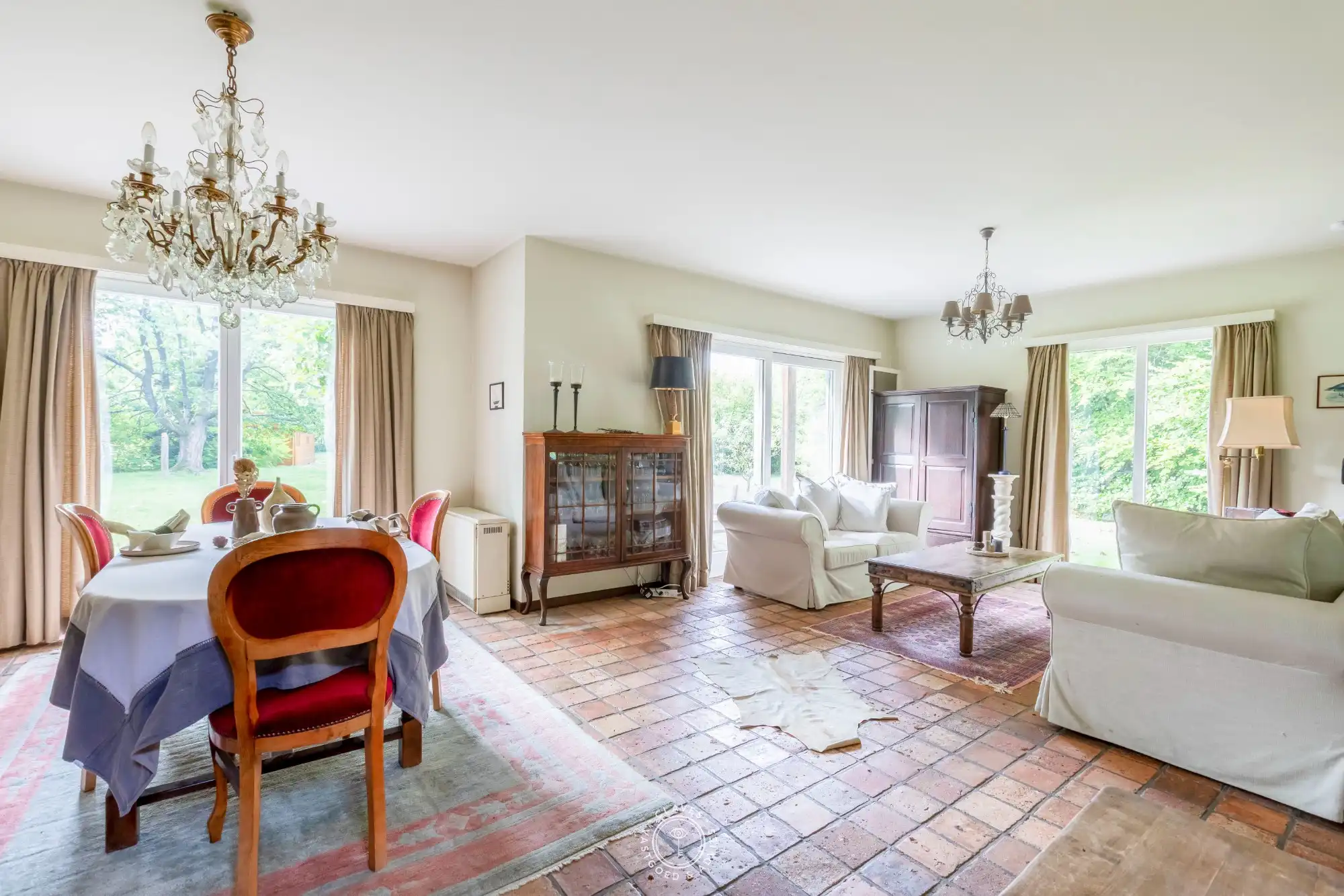 Uniek landhuis met charme en meer dan 10.000 m² eigen grond foto 15